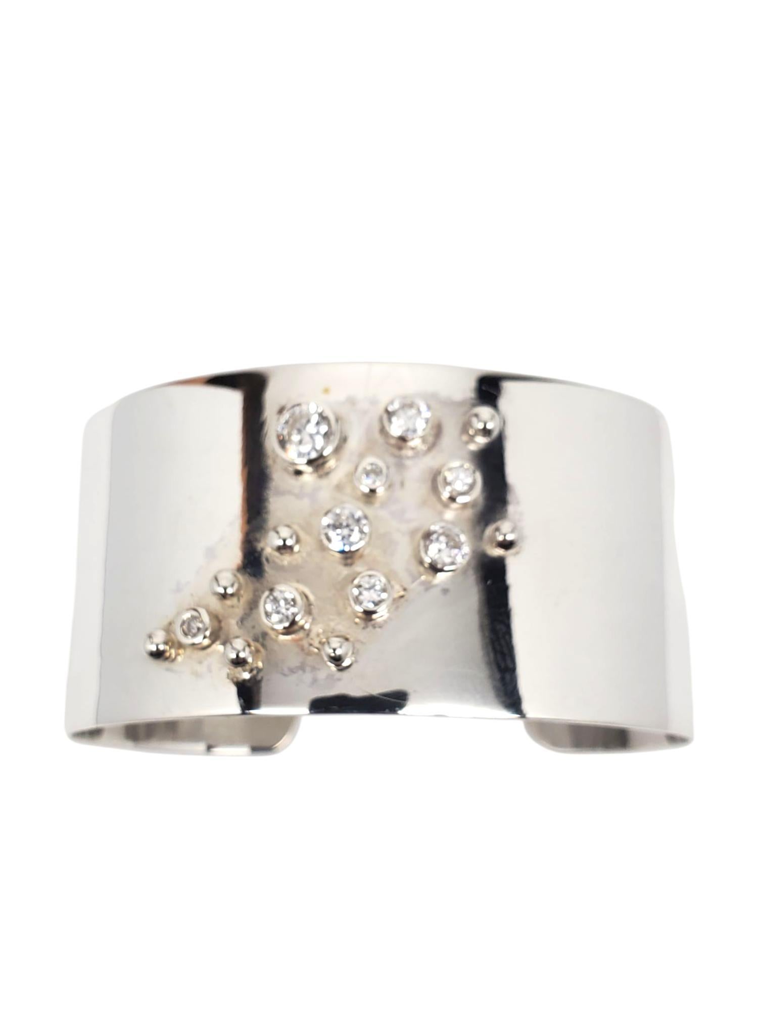 Bracciale largo con cluster di zirconi in argento sterling #20868 in vendita 2