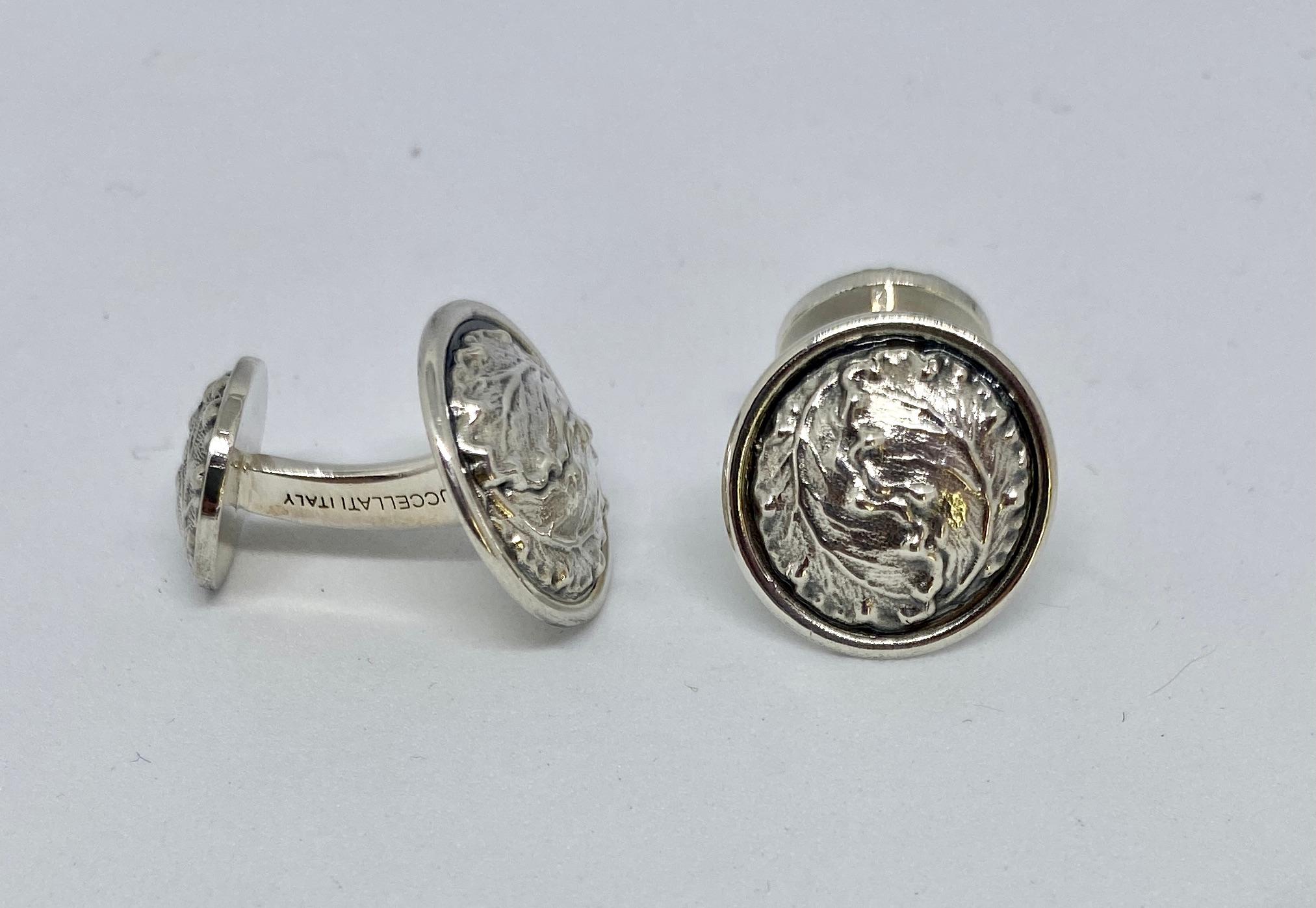 Handsome cufflinks in sterling silver featuring an oak leaf motif by Gianmaria Buccellati. These cufflinks were from a limited-edition series made in the early 2000s; they're highly collectible today.

The cufflink faces measure approximately 18 mm