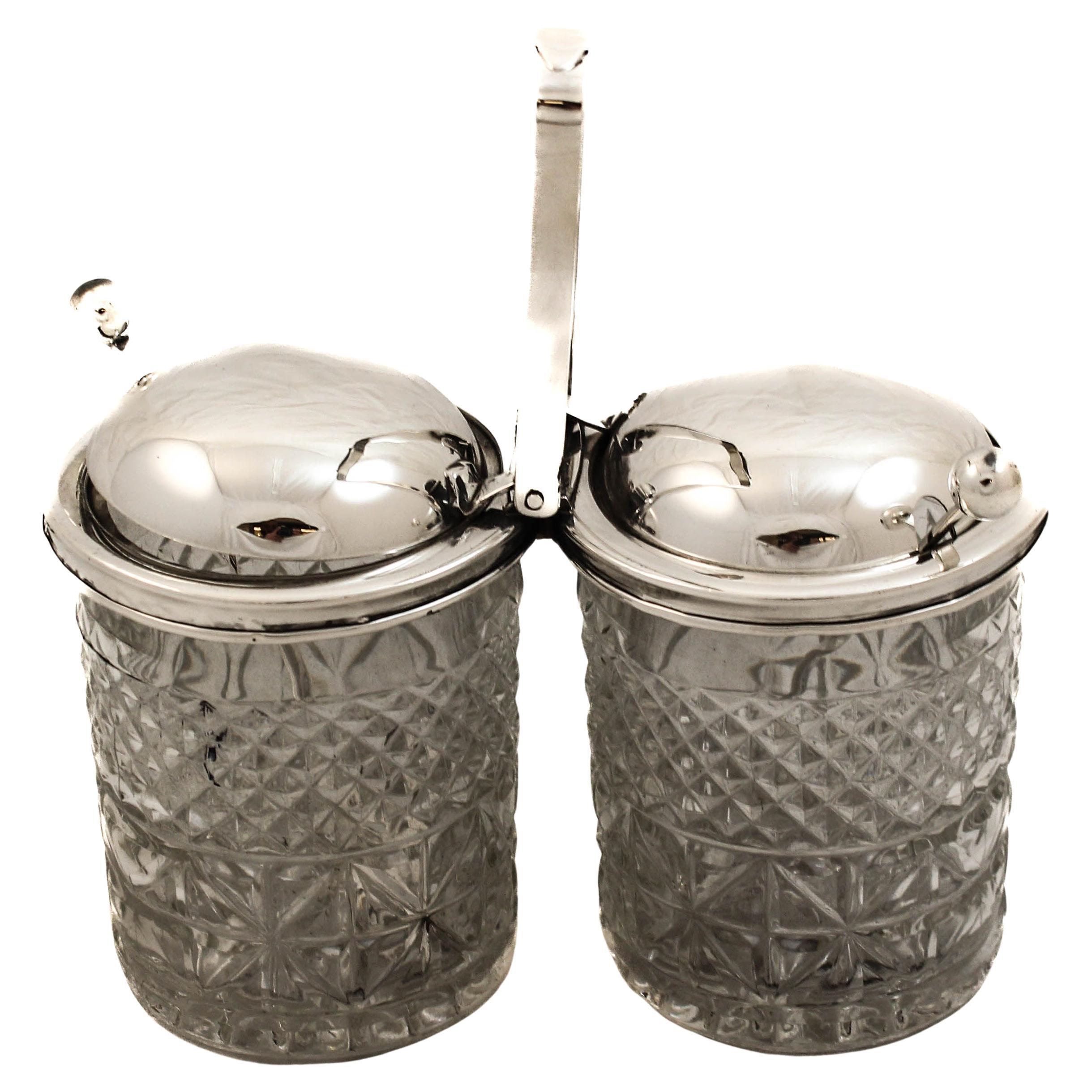 Jarre à condiments double en argent sterling et cristal taillé avec cuillères en vente