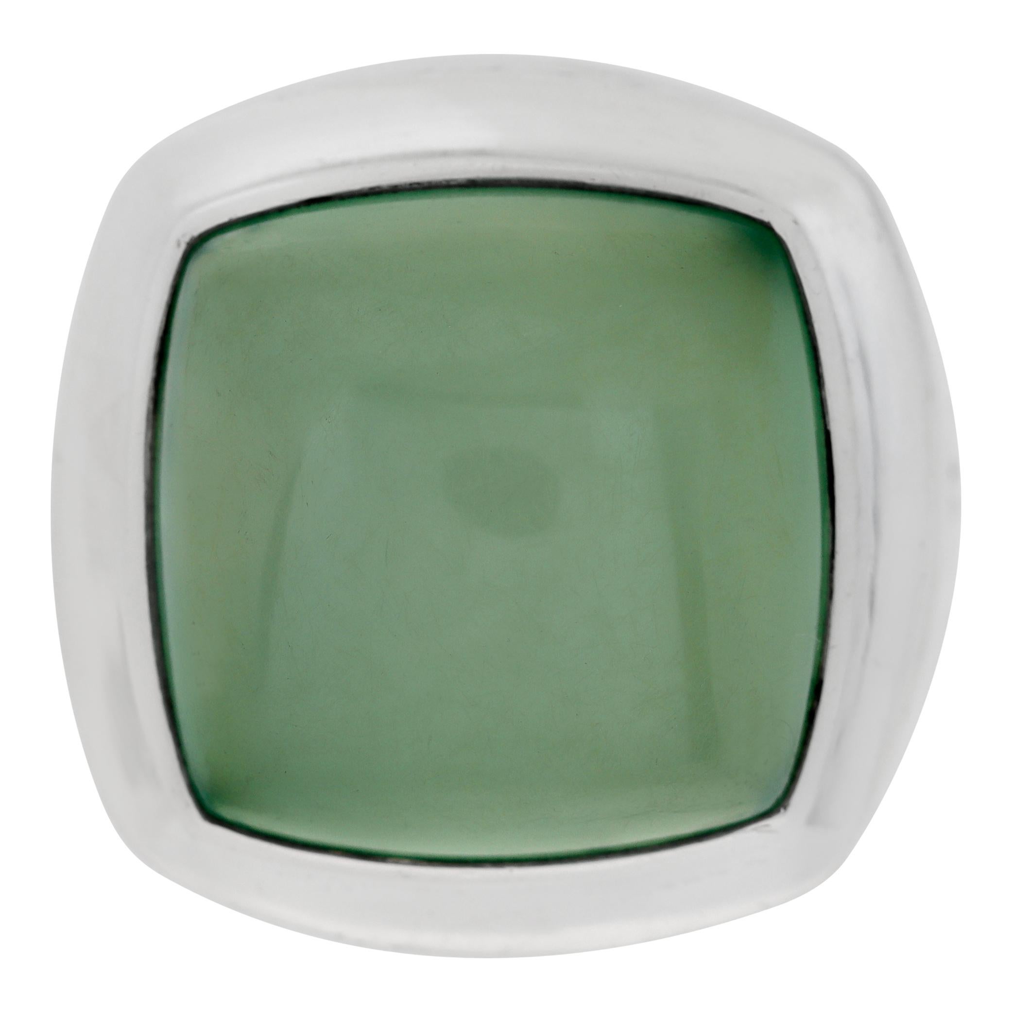 David Yurman Albion Collection ring in sterling silver with aqua green chalcedony center stone. Size 6.

This David Yurman ring is currently size 6 and some items can be sized up or down, please ask! It weighs 11.8 pennyweights and is Sterling