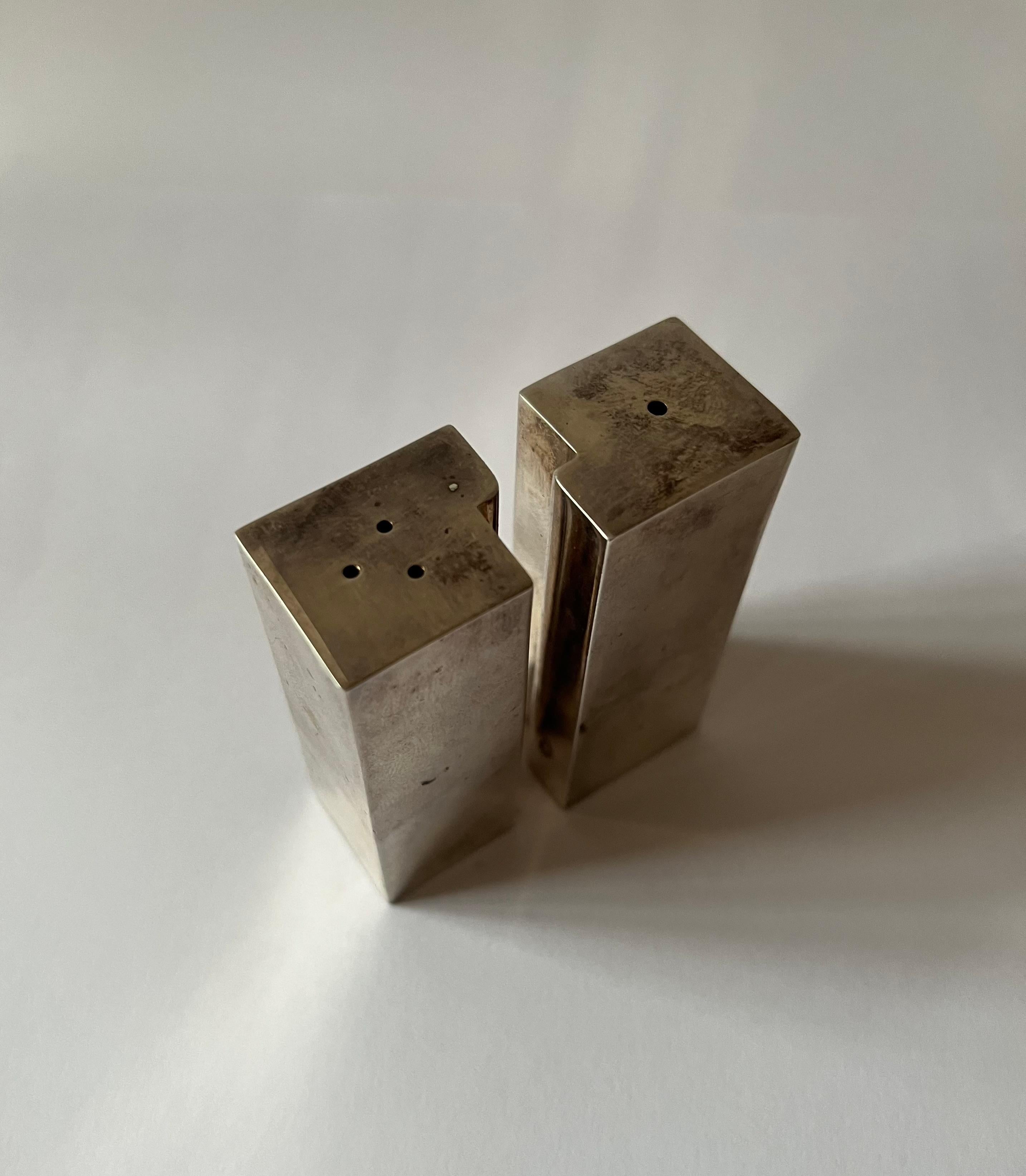 Sterling Silver Decorative Minimalistic Pepper and Salt shakers, 1970's im Angebot 7