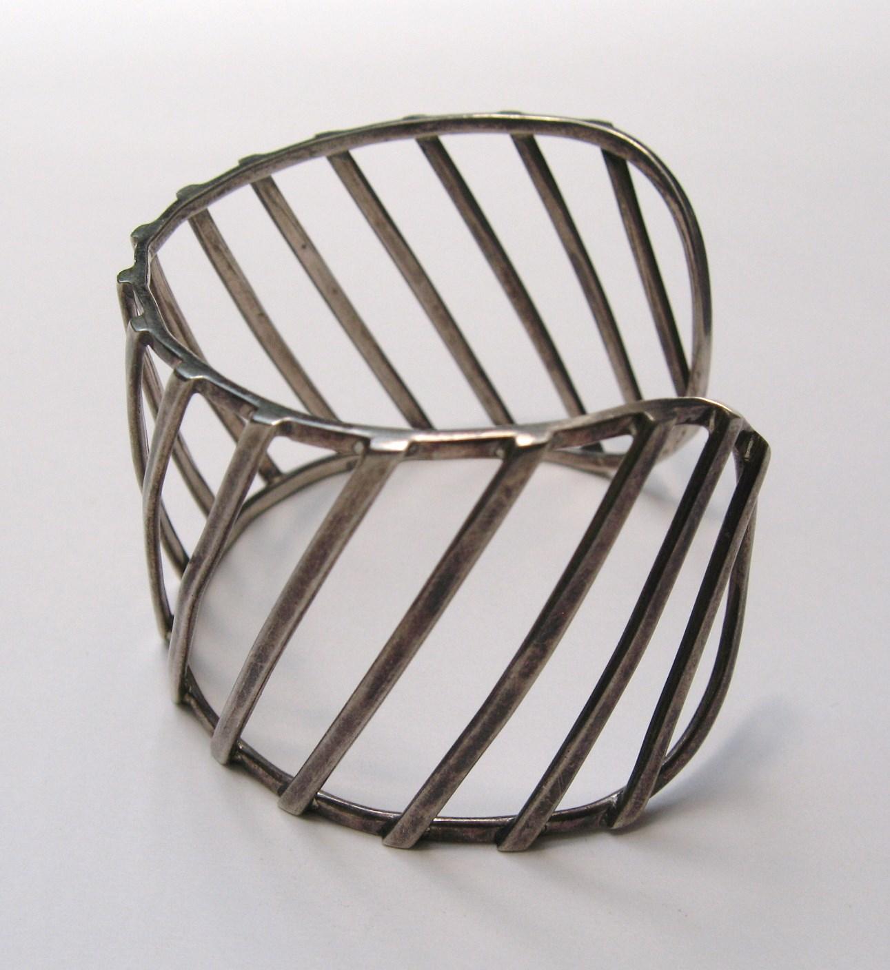 Sterling Silver Diagonal Modernist bracelet  For Sale 1