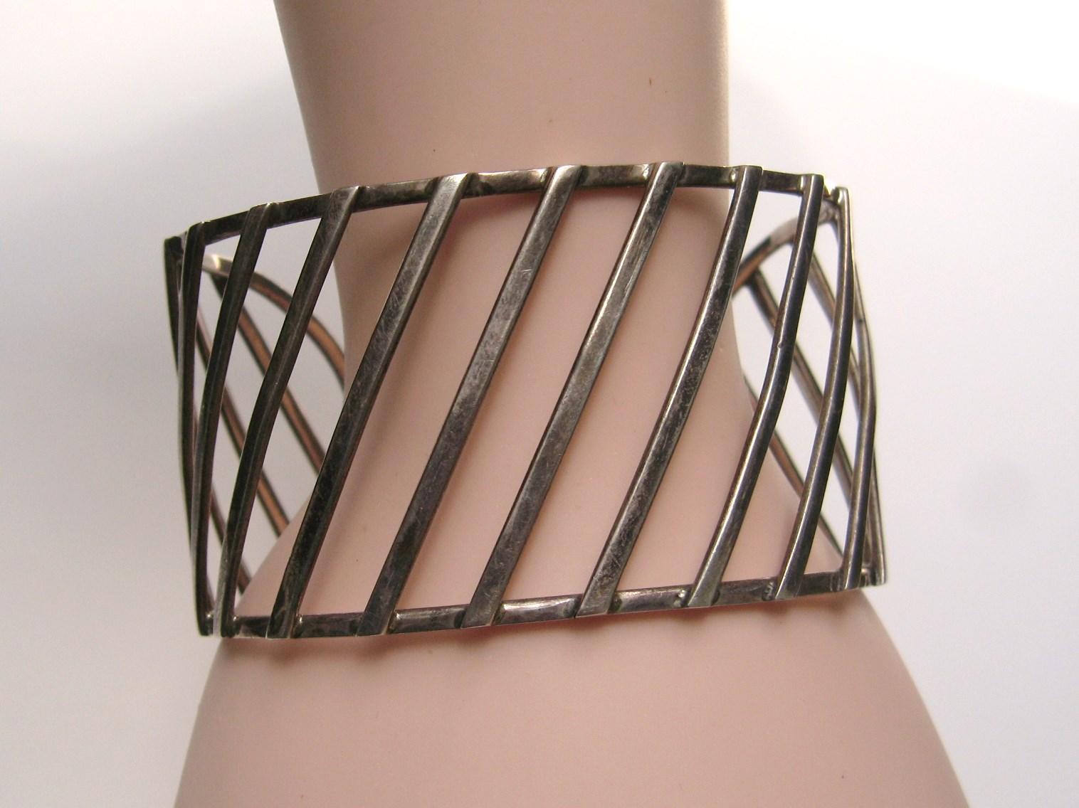 Sterling Silver Diagonal Modernist bracelet  For Sale 4