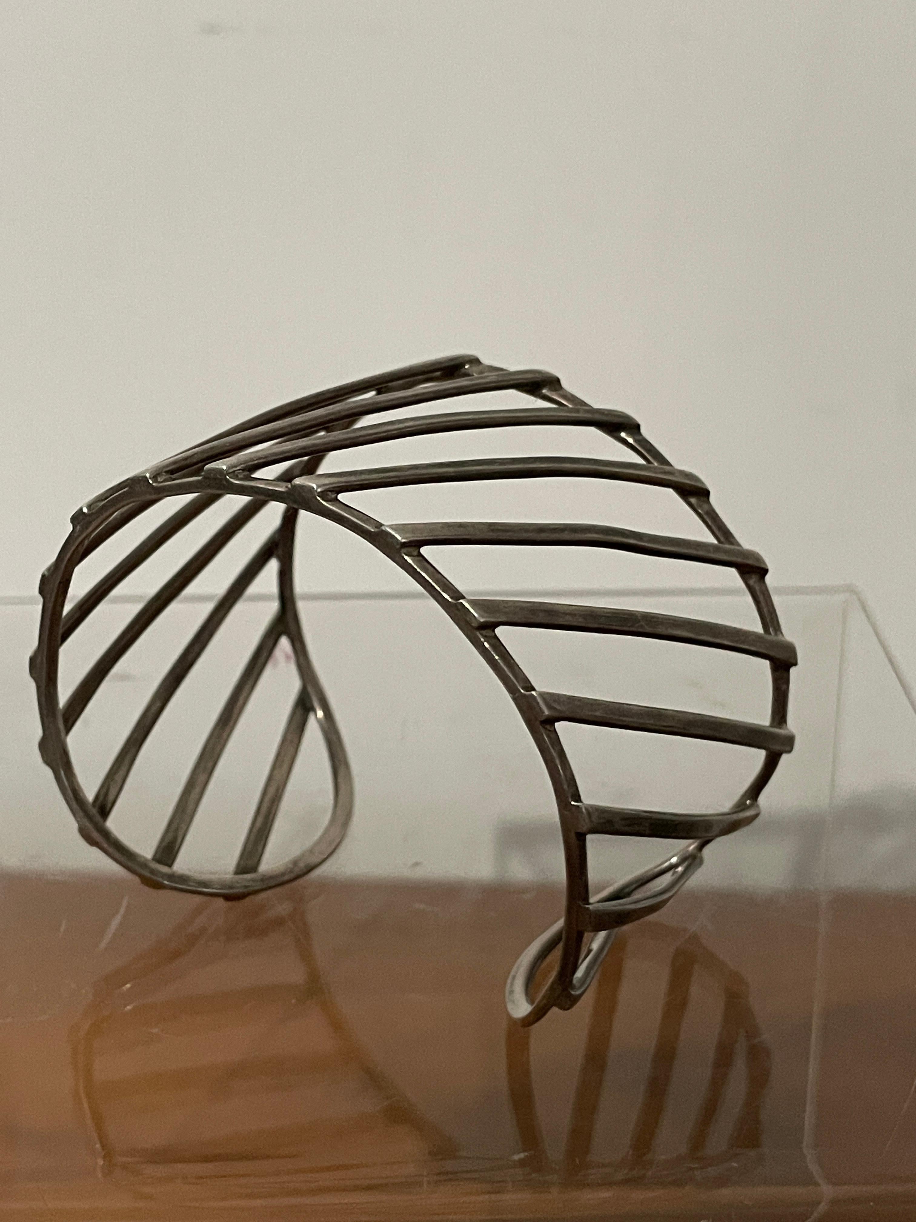 Bracciale modernista diagonale in argento sterling in vendita 1