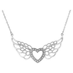 Collar Colgante Corazón Ala de Hada de Plata de Ley con Detalles de Diamantes