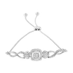 Pulsera bolo ajustable de plata de ley con montura de diamantes en forma de cojín y lado corazón