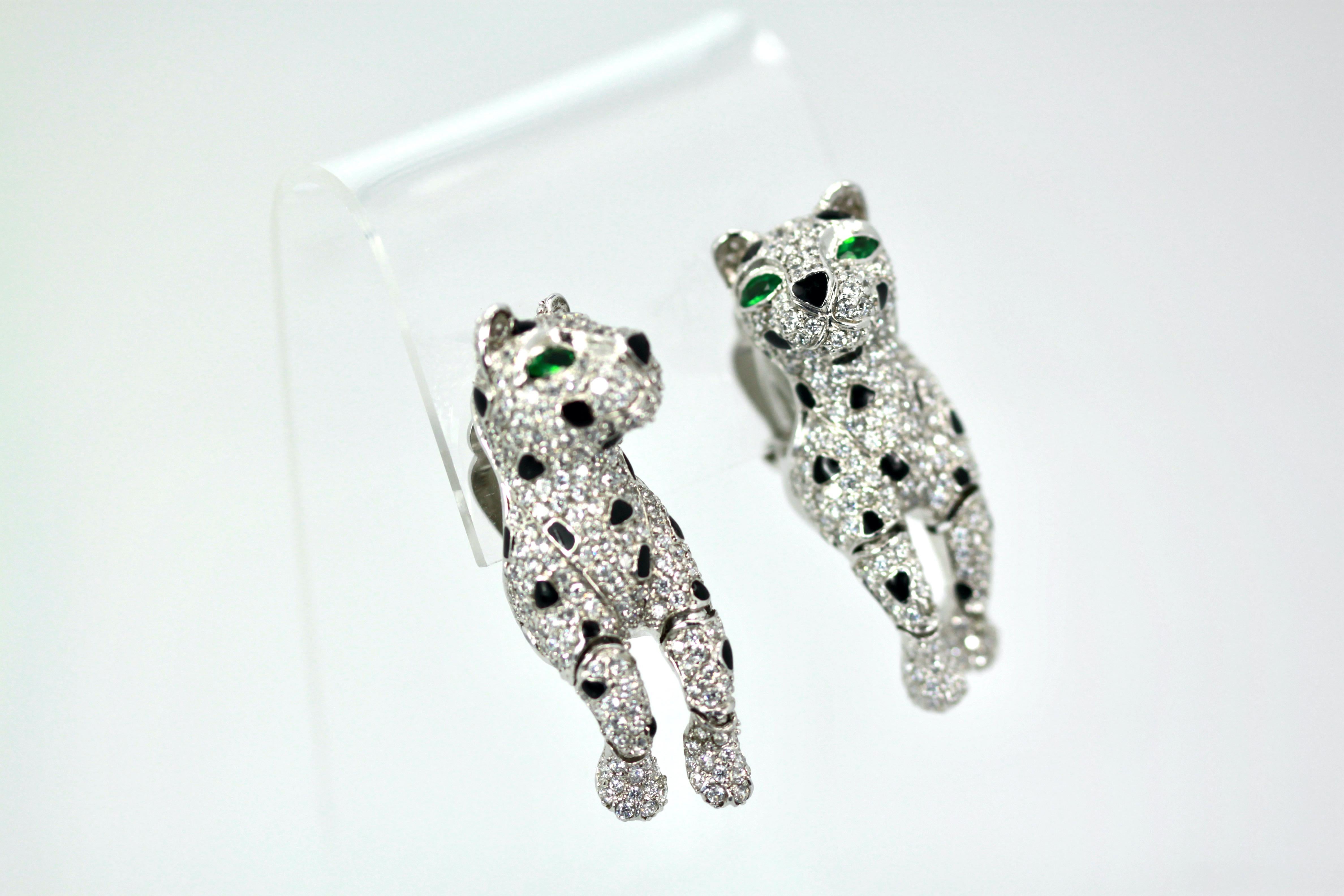 Panther-Ohrringe aus Sterlingsilber mit Diamanten und Onyx Tremblant (Rundschliff) im Angebot