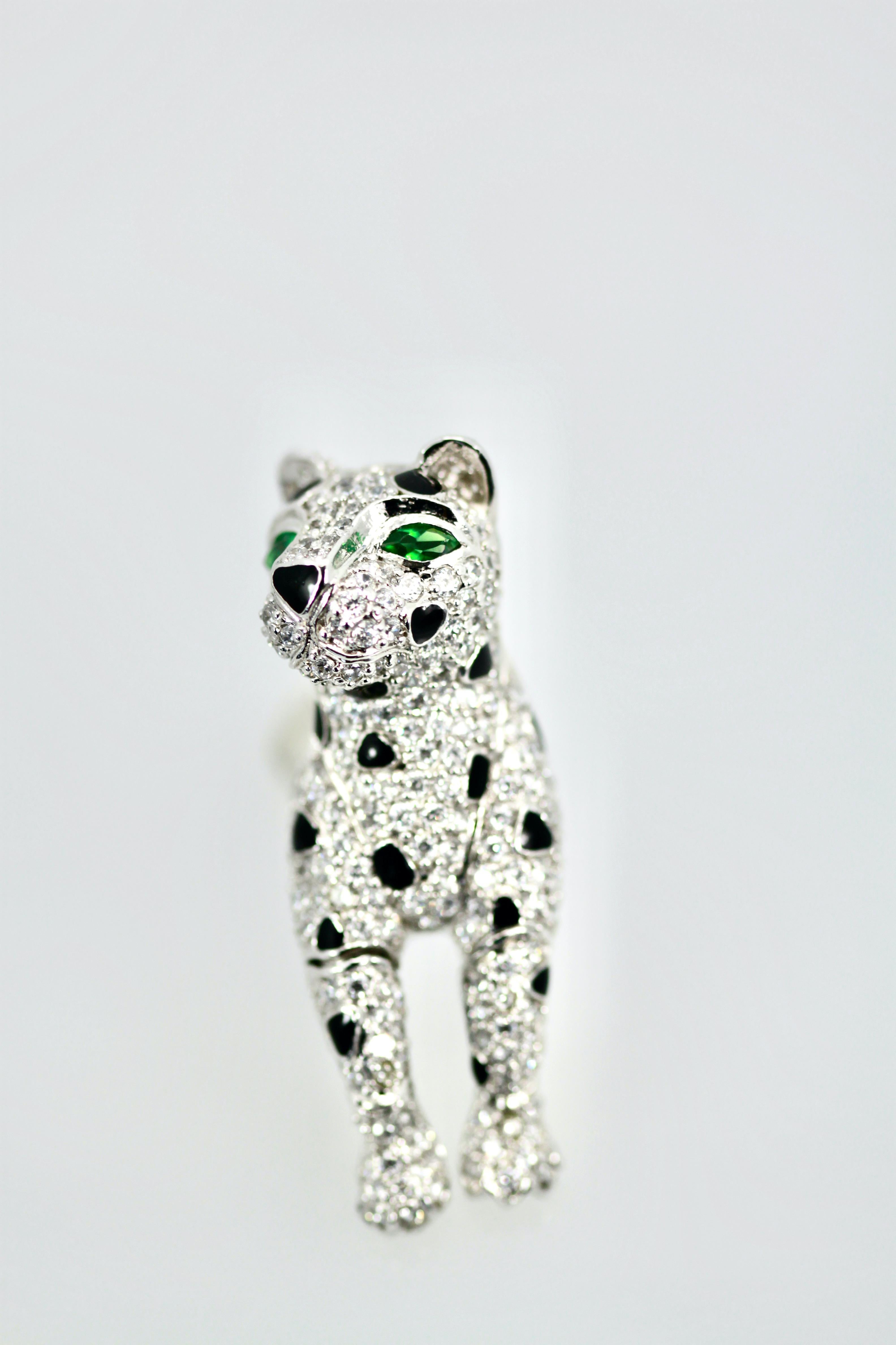 Panther-Ohrringe aus Sterlingsilber mit Diamanten und Onyx Tremblant im Angebot 1