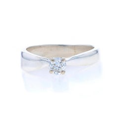 Anillo de compromiso solitario con diamante de plata de ley - 925 talla europea .26ct