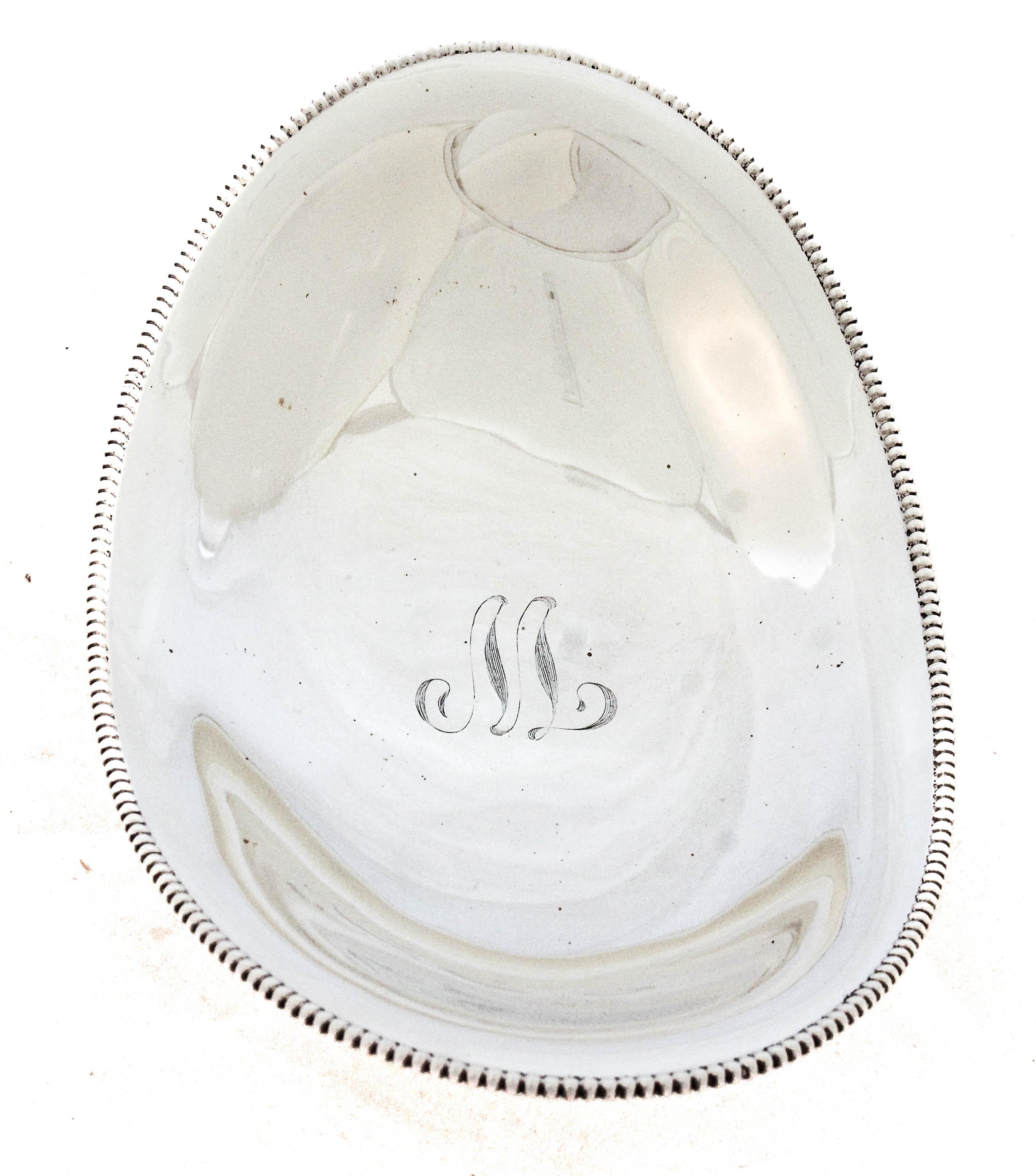 Plato de plata de ley sobre pedestal en Excelente estado para la venta en Brooklyn, NY