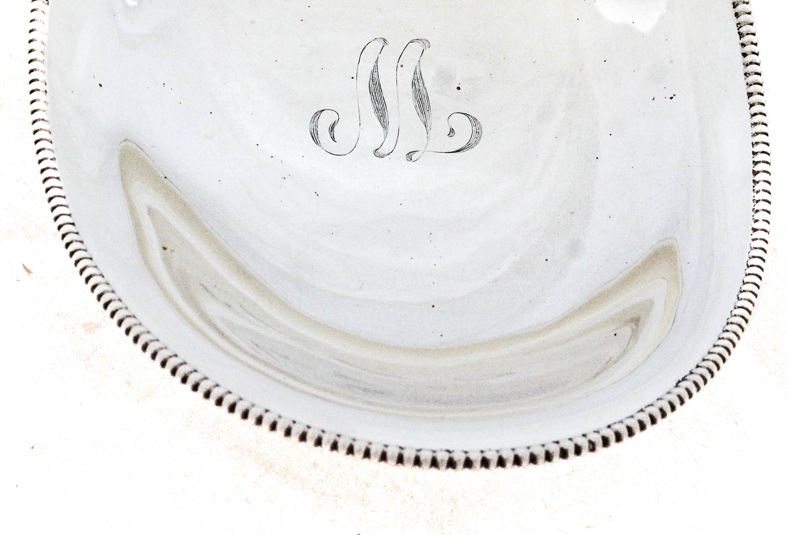 Plato de plata de ley sobre pedestal Plata esterlina en venta