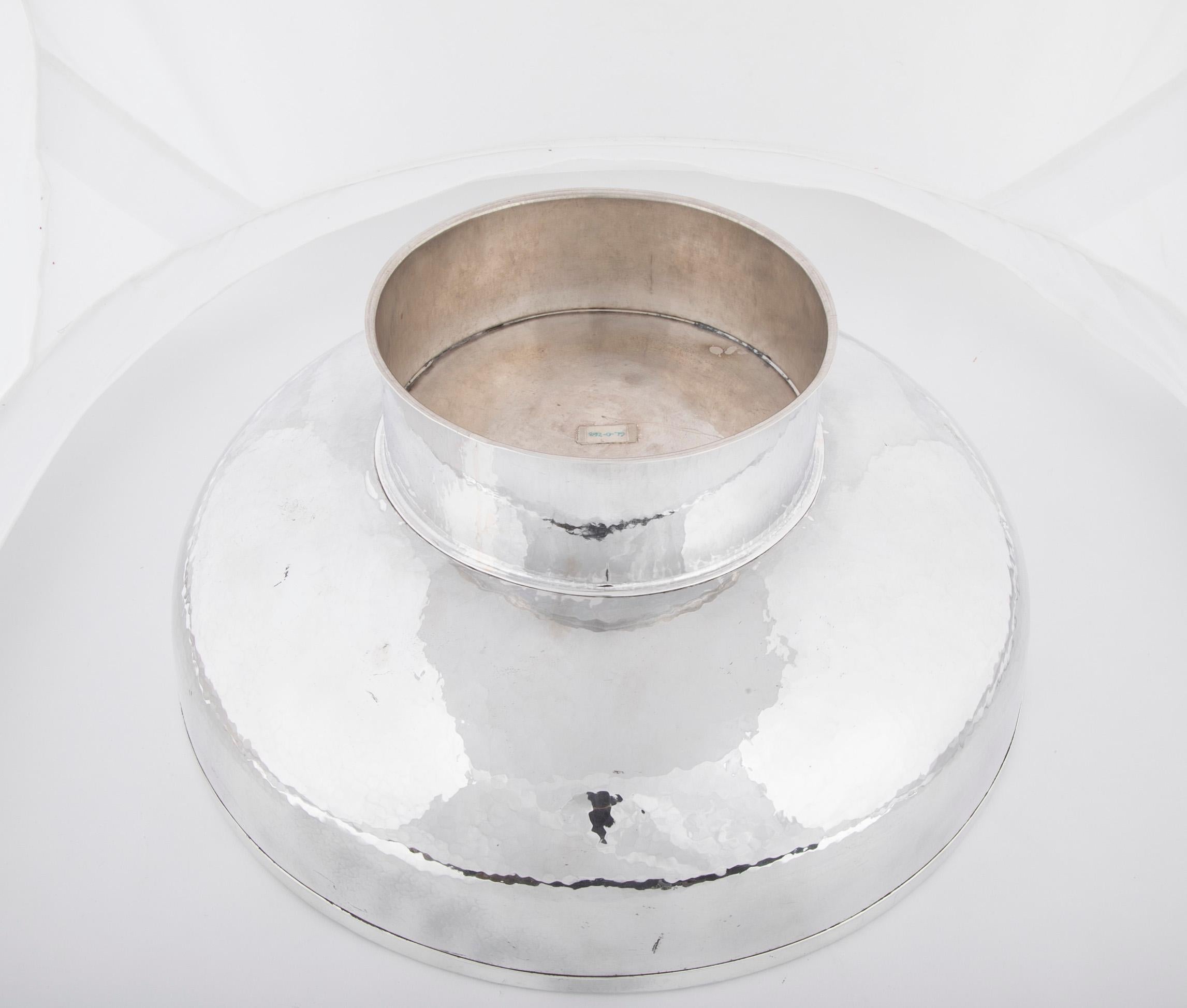 Hand-Crafted Sterling Silver Double Walled Hand-Hammered Bowl by Graziella Laffi For Sale