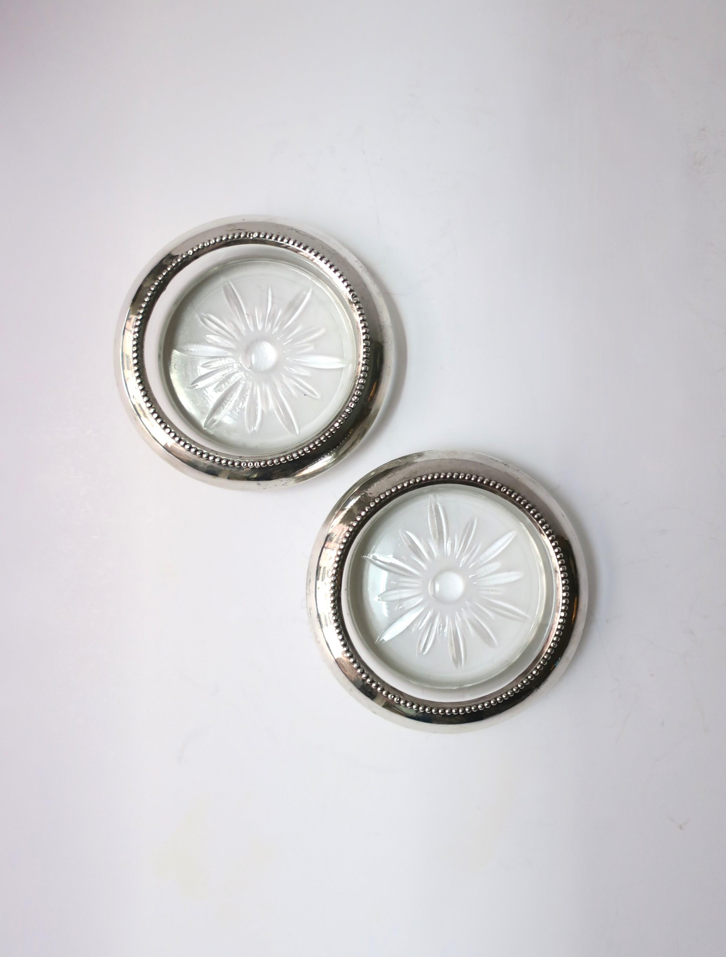 Cocktailuntersetzer aus Sterlingsilber für Getränke (20. Jahrhundert) im Angebot