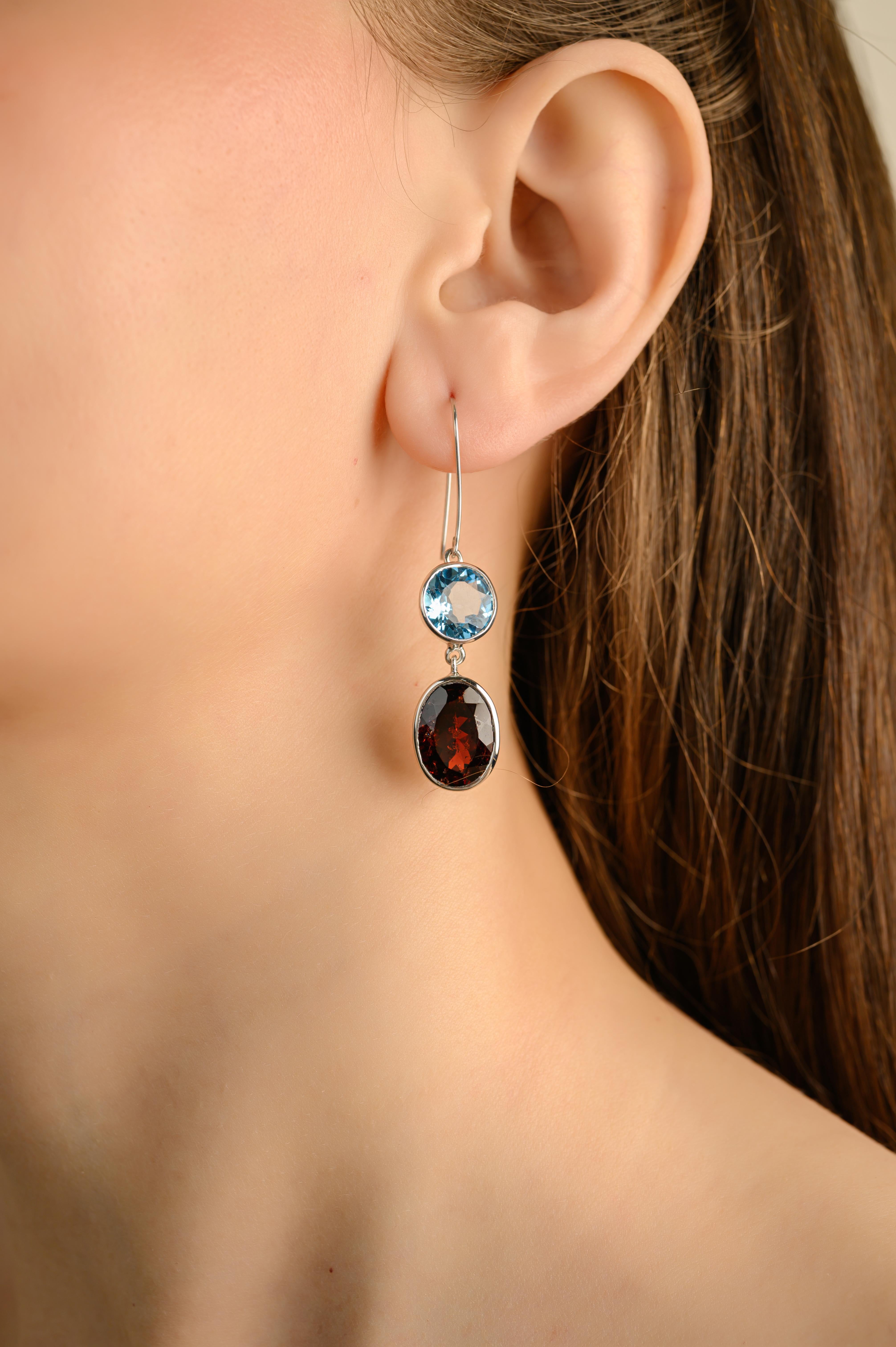 Donna Orecchini a goccia in argento sterling con gemma autentica di topazio blu e granato in vendita