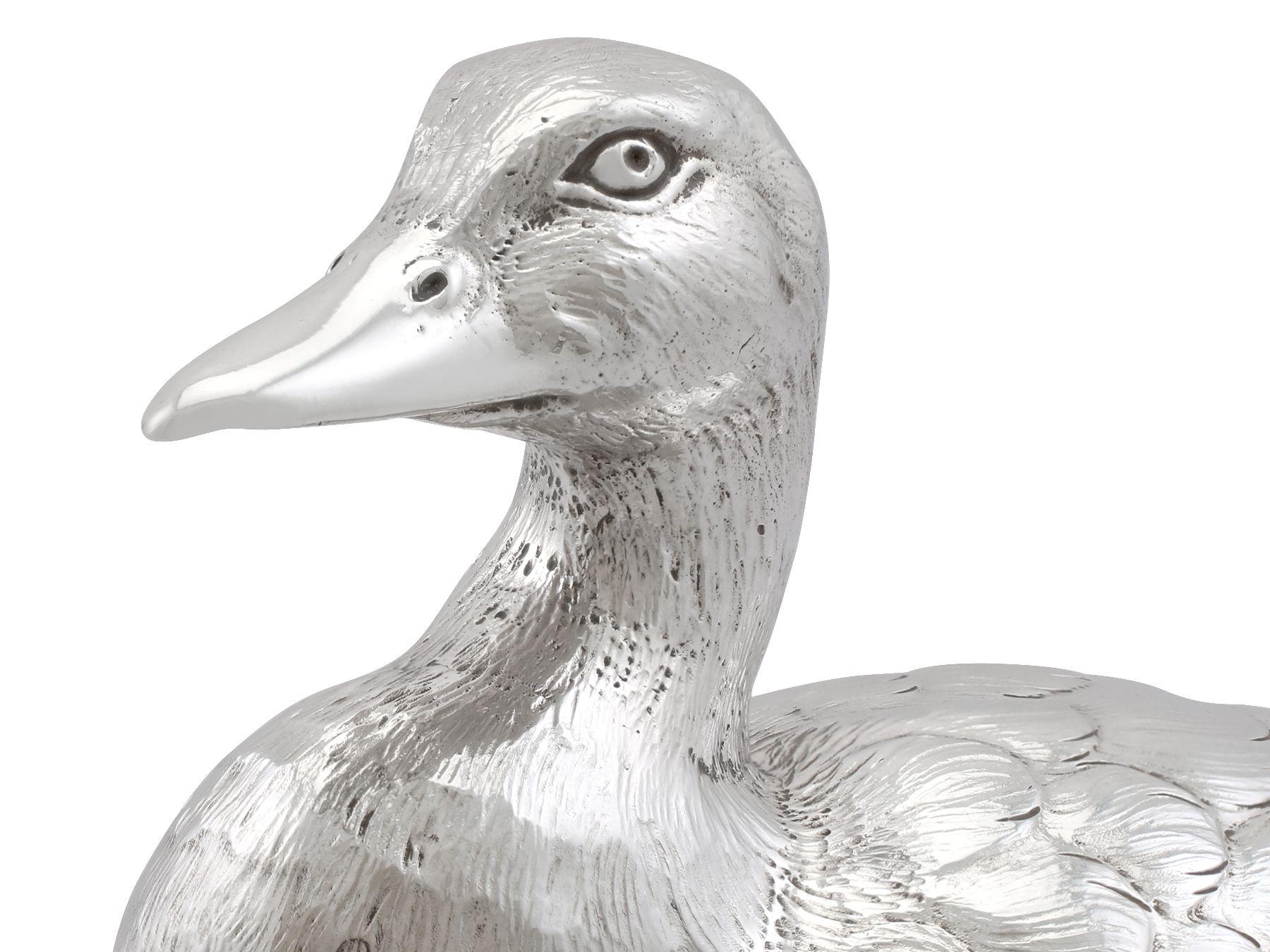 1967 Sterling Silver Duck Ornament In Excellent Condition In Jesmond, Newcastle Upon Tyne
