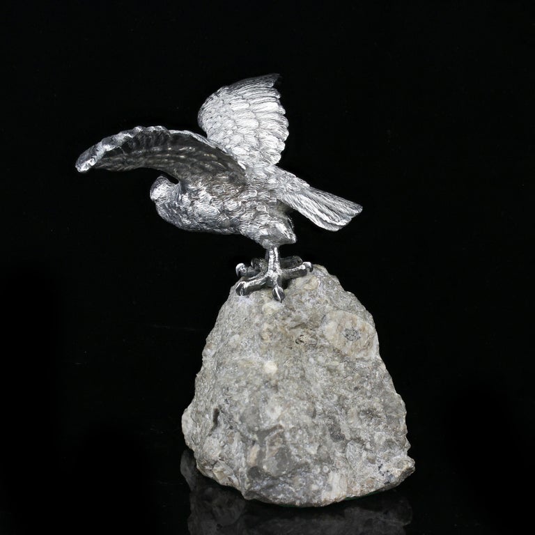 British Sterling Silver Eagle Figurine on a Boulder Rock, Made in London, 1981 For Sale