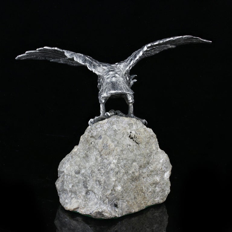 Sterling Silver Eagle Figurine on a Boulder Rock, Made in London, 1981 In Excellent Condition For Sale In Braintree, GB