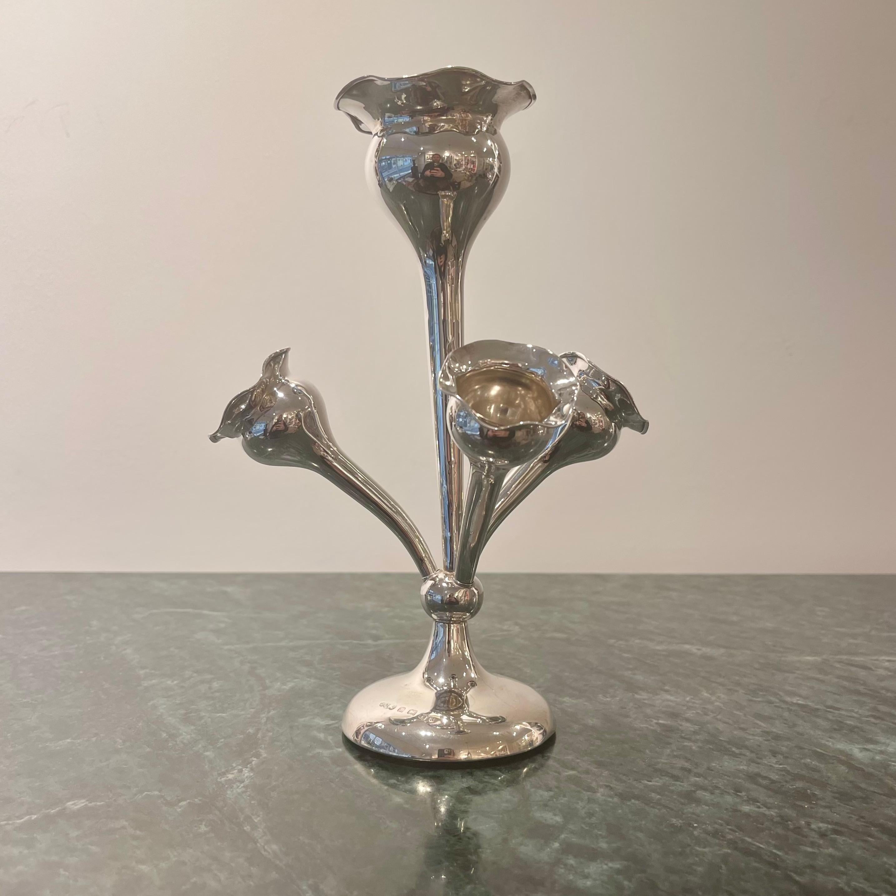 Early 20th Century Sterling Silver Edwardian Epergne with Floral Trumpet Vases, J. Gloster, 1910 For Sale