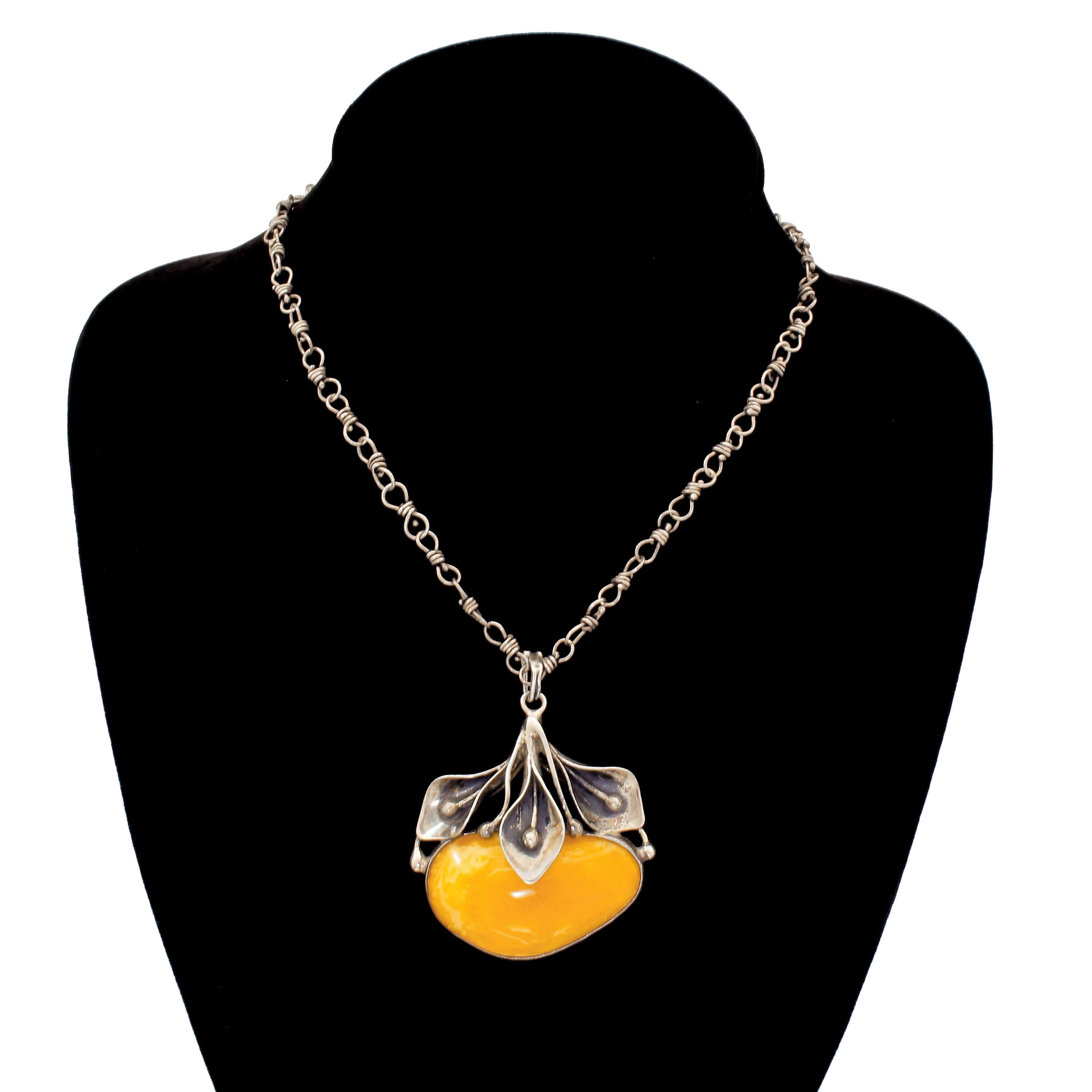 Sterling Silver Egg Yolk Baltic Amber Lilly Pendant Necklace Original 875 Chain For Sale 4