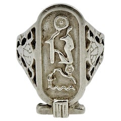 Bague cartouche égyptienne néo-égyptien en argent sterling, c. 1970