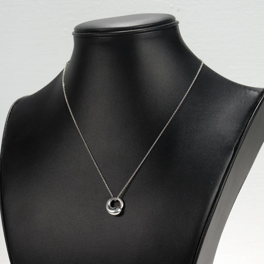 Elsa Peretti pour Tiffany & Co., argent sterling Collier à pendentif cercle éternel en vente 6