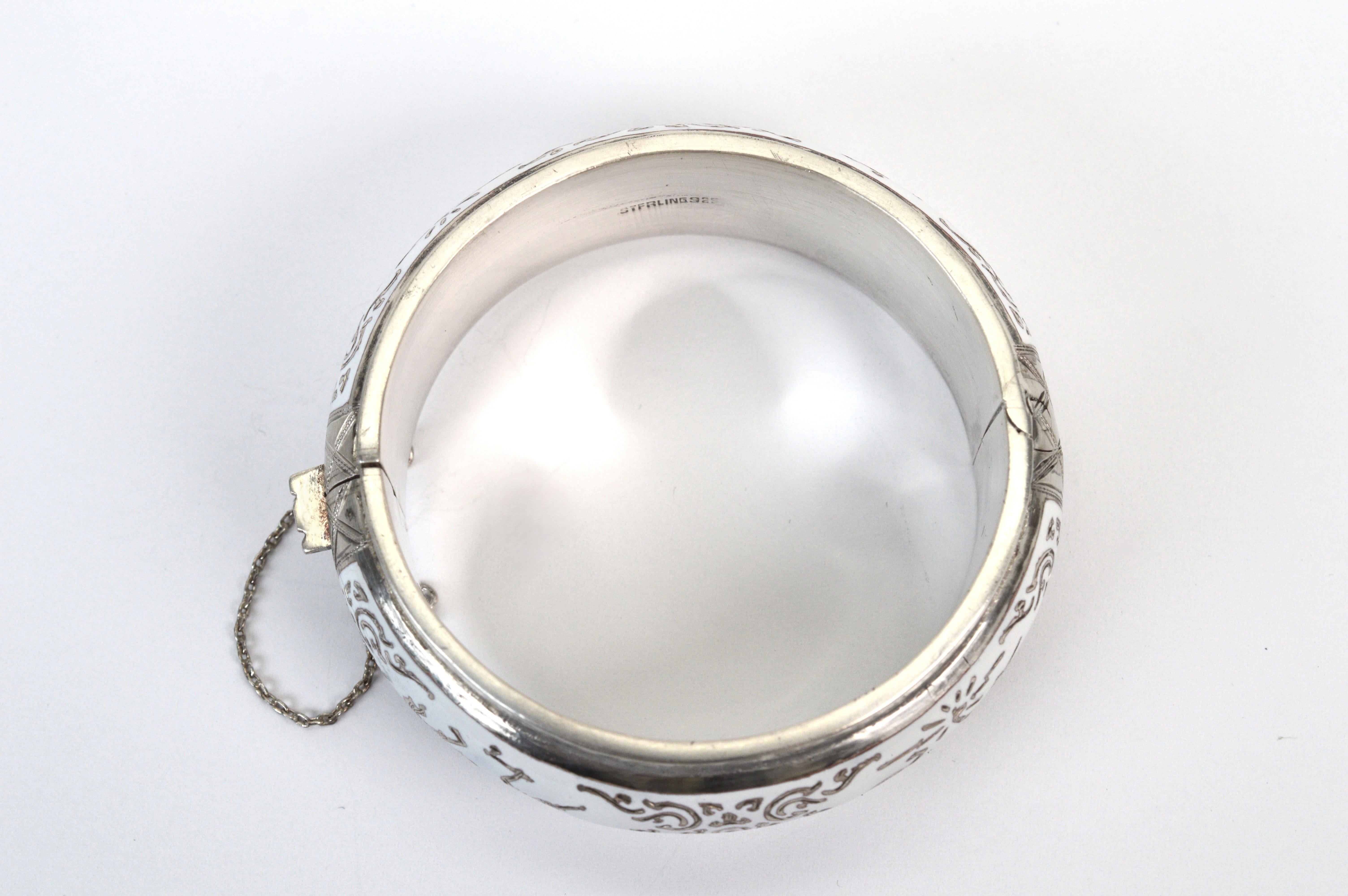 Bracciale Bangle in argento smaltato con danzatrici del Siam in vendita 2
