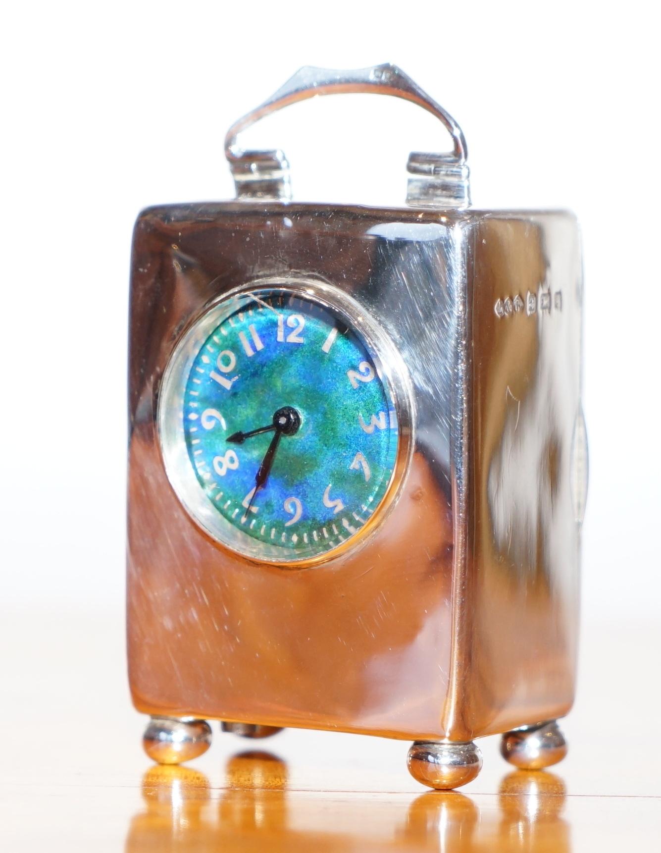 Sterling Silber Emaille Liberty's 1911 Archibald Knox Miniatur Kutsche Uhr (Edwardian) im Angebot