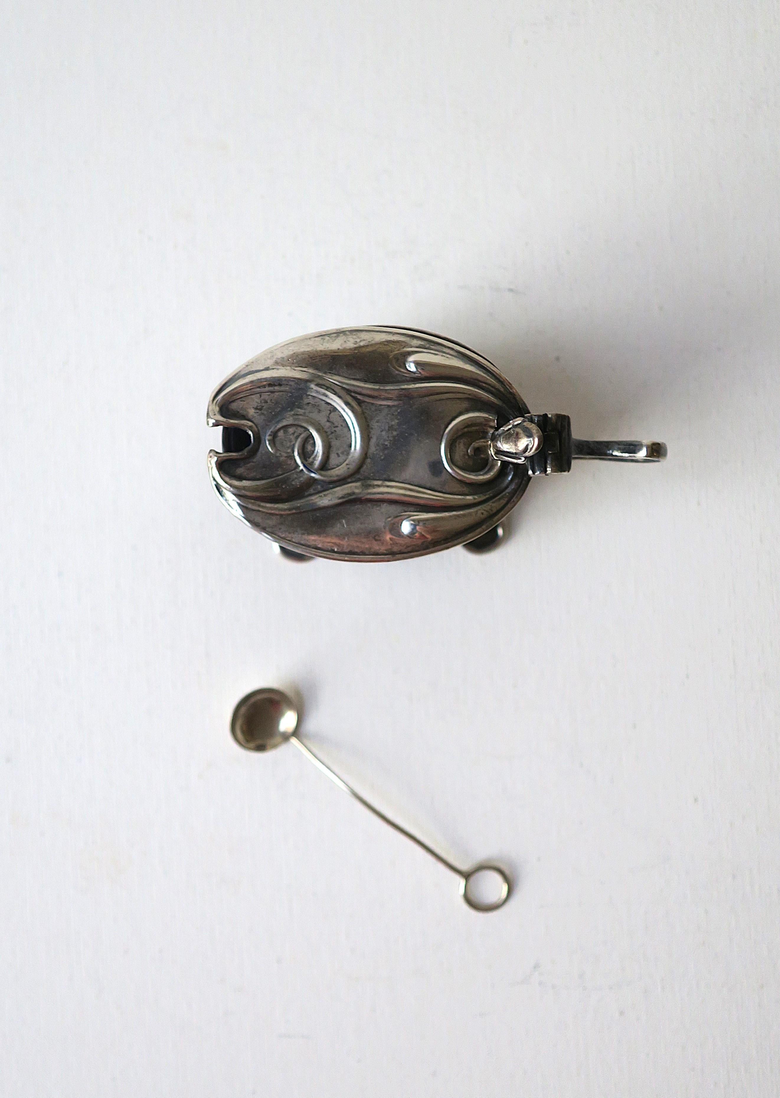 English Sterling Silver Art Nouveau Salt Cellar For Sale 4