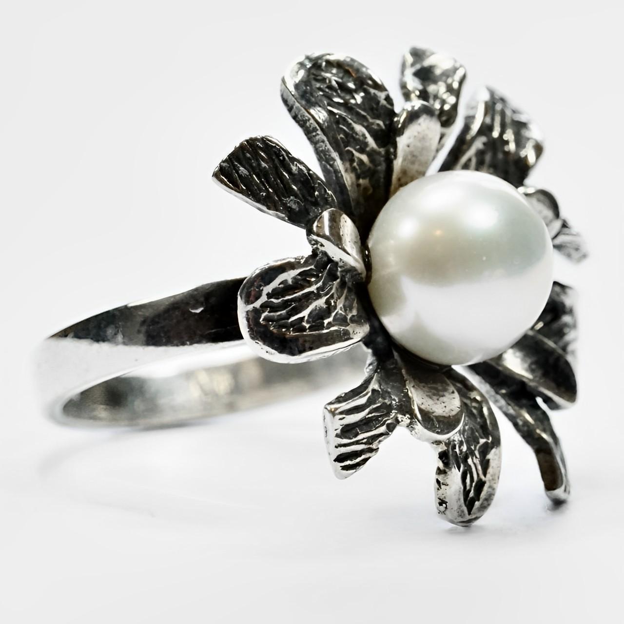 Artisan Sterling Silver Engraved Flower Ring set with a Cultured Pearl For Sale
