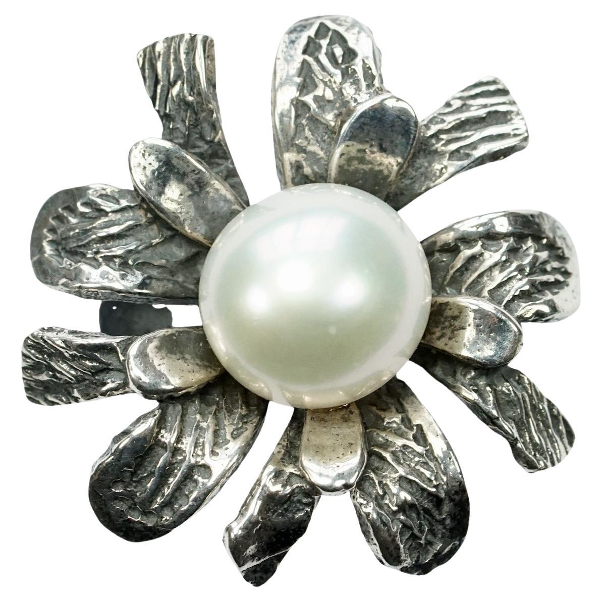 Sterling Silver Engraved Flower Ring set with a Cultured Pearl For Sale