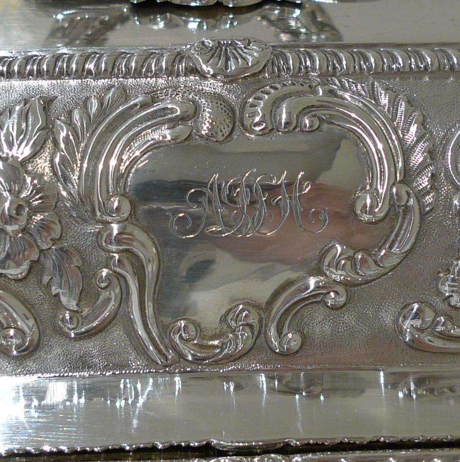 Early 19th Century Sterling Silver Entree Dish London 1820 Benjamin Smith III For Sale
