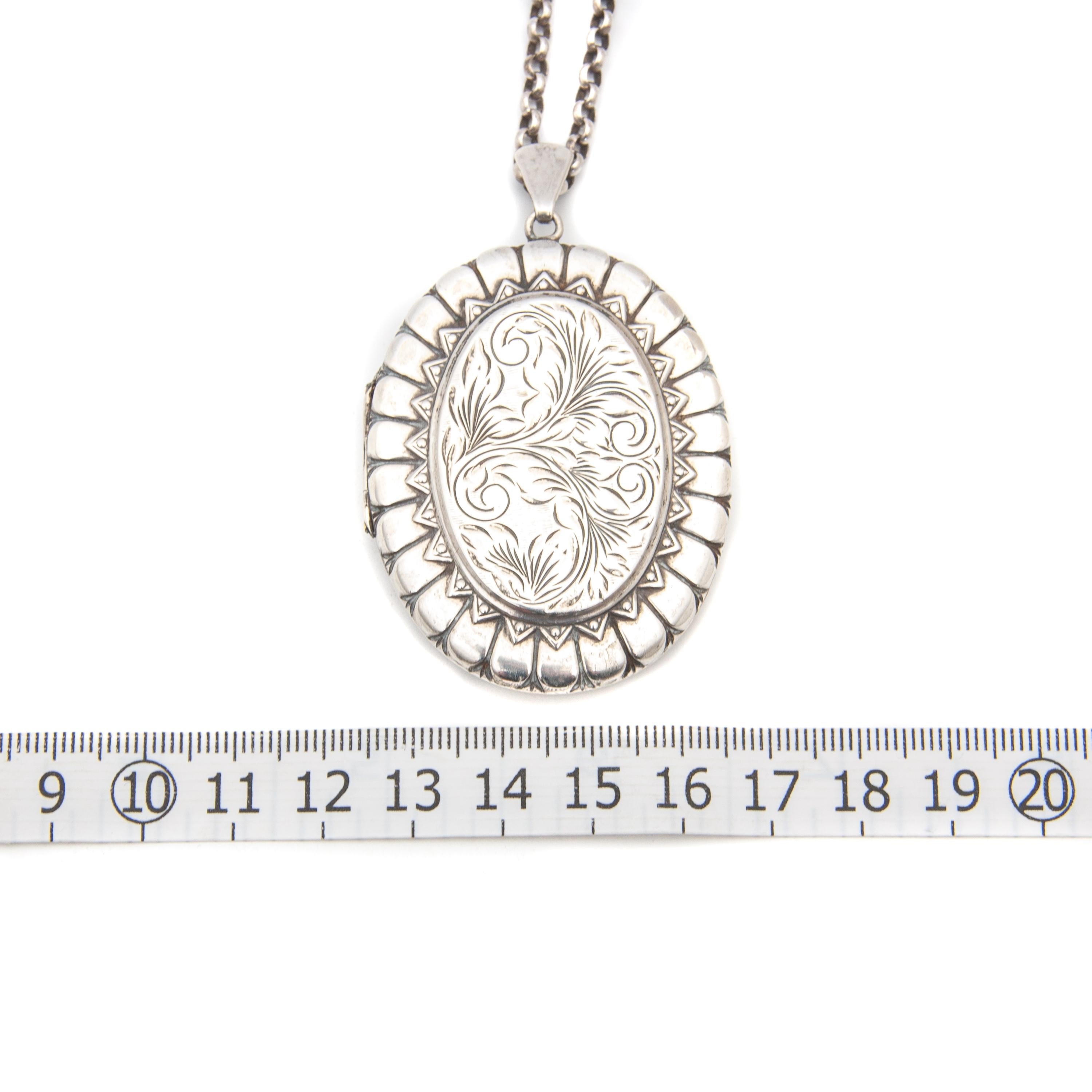 Sterling Silver Engraved Locket Pendant Necklace 4