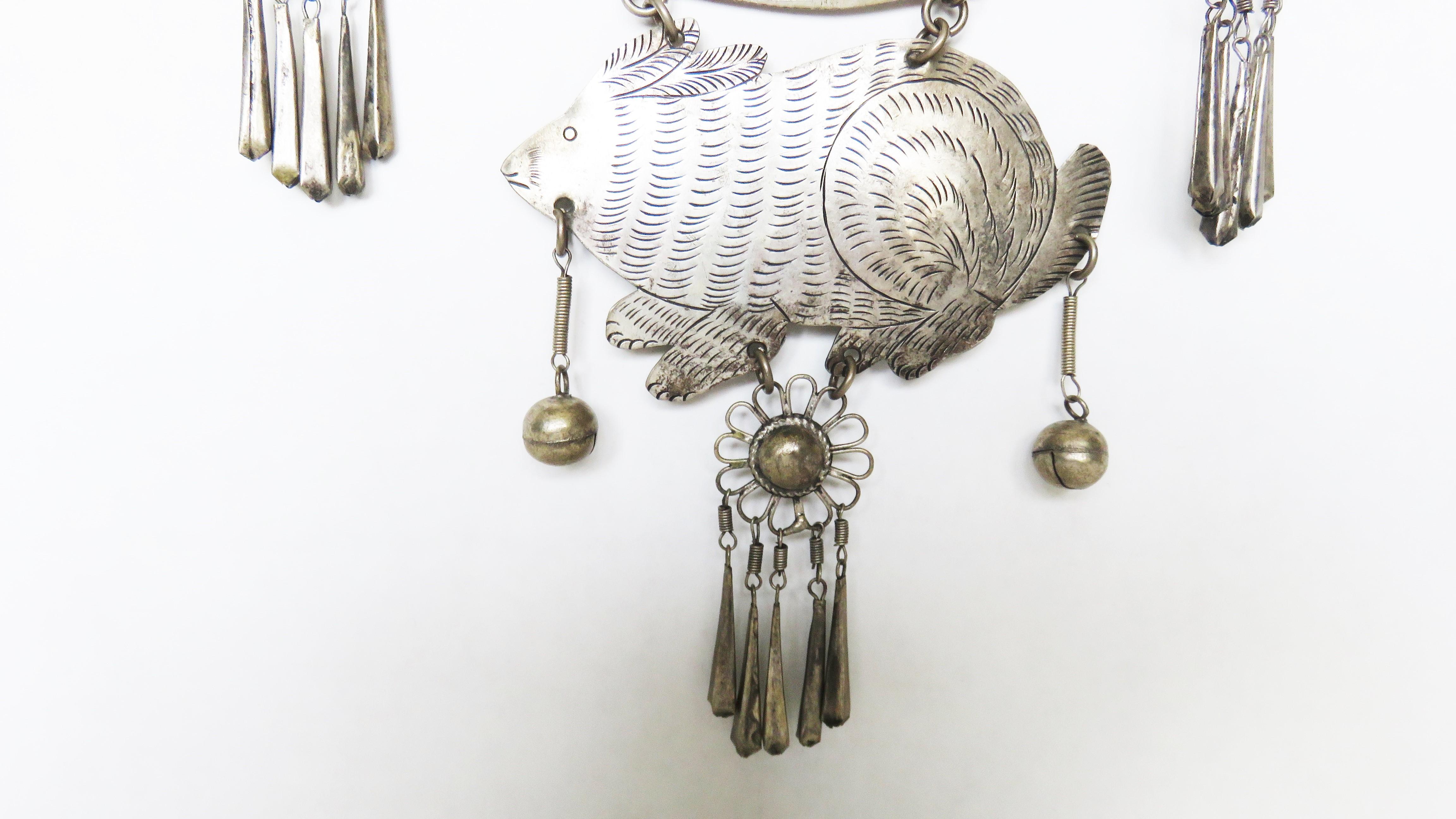 Sterling Silver Etched Rabbit 1960s Choker In Good Condition In Water Mill, NY