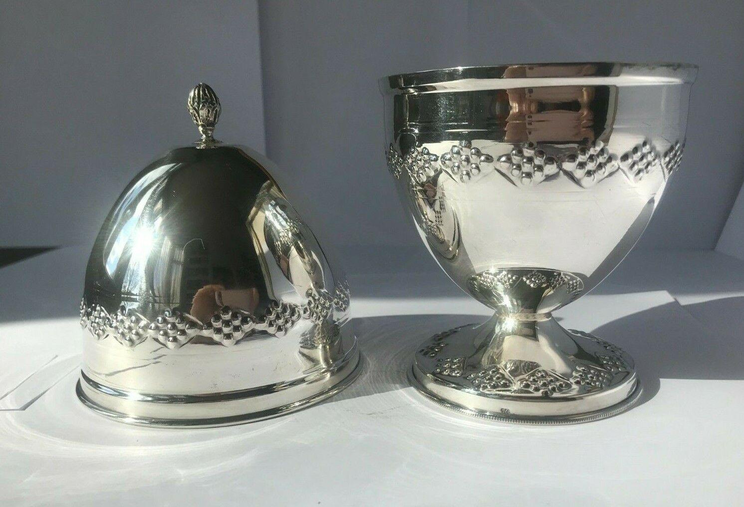 Sterling Silver Etrog Holder In Good Condition For Sale In London, GB