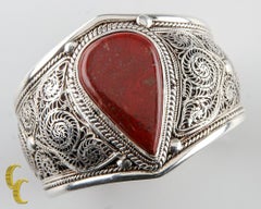 Extra breites Manschettenarmband aus Sterlingsilber mit orangefarbenem Jaspis, Größe 6