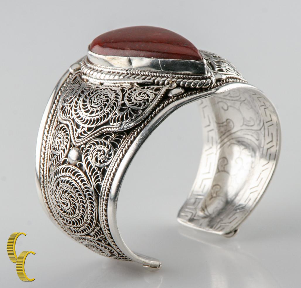 Bracciale extra largo in argento sterling con diaspro arancione, misura 6 In condizioni buone in vendita a Van Nuys, CA