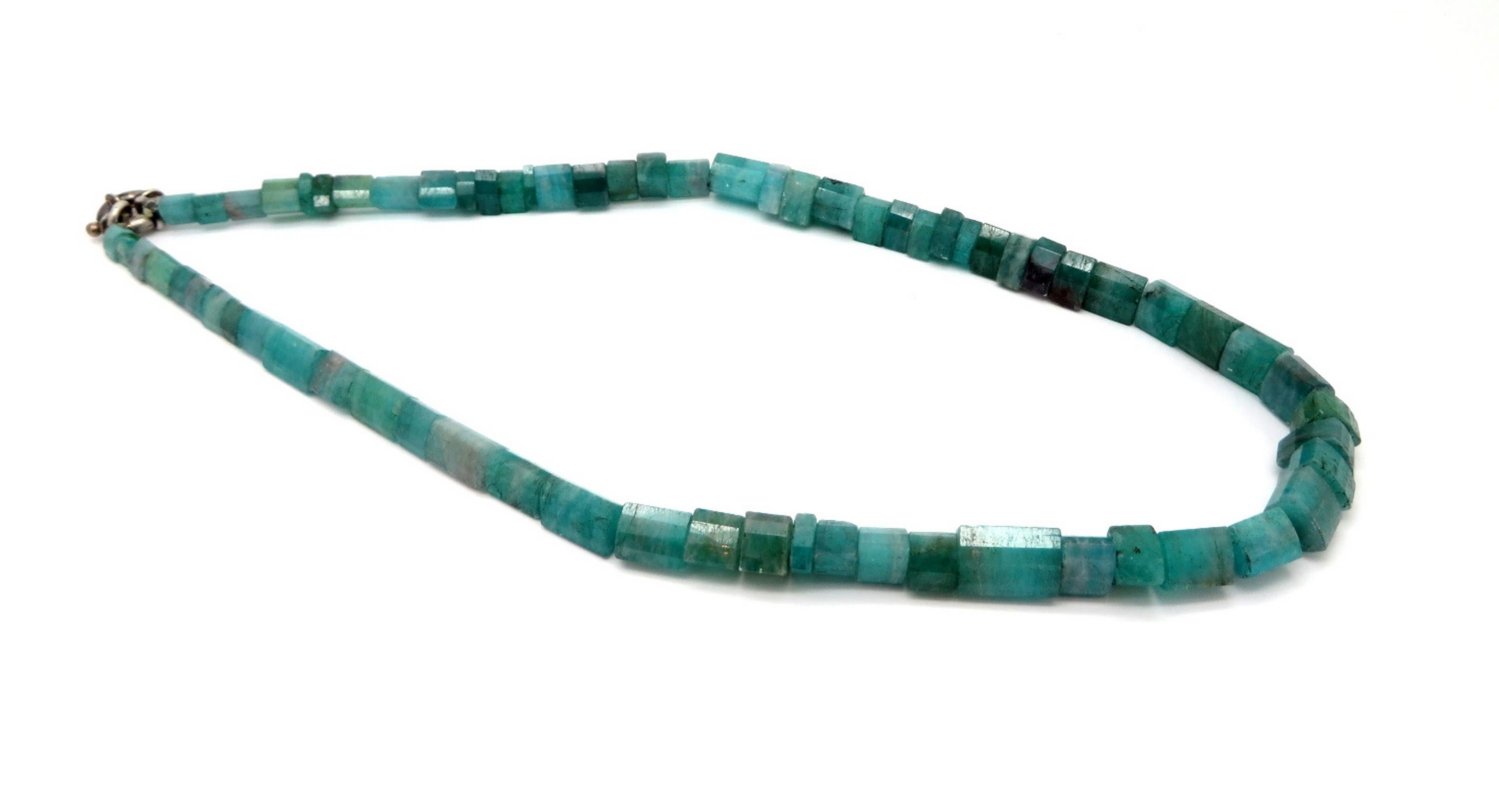 aquamarine gemstone necklaces