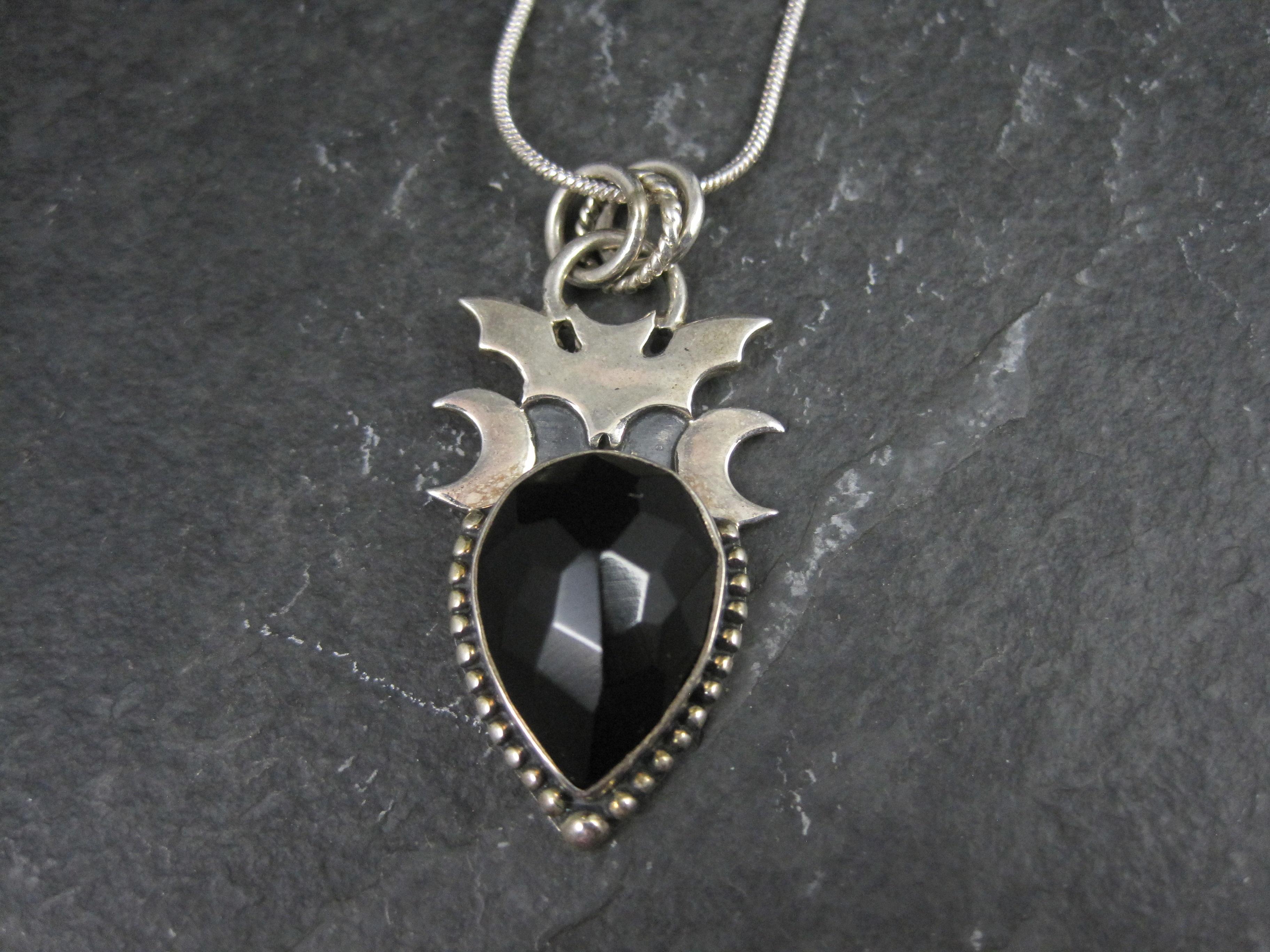Sterling Silber Facettierte Onyx Fledermaus Mondsichel Anhänger Halskette im Zustand „Hervorragend“ im Angebot in Webster, SD