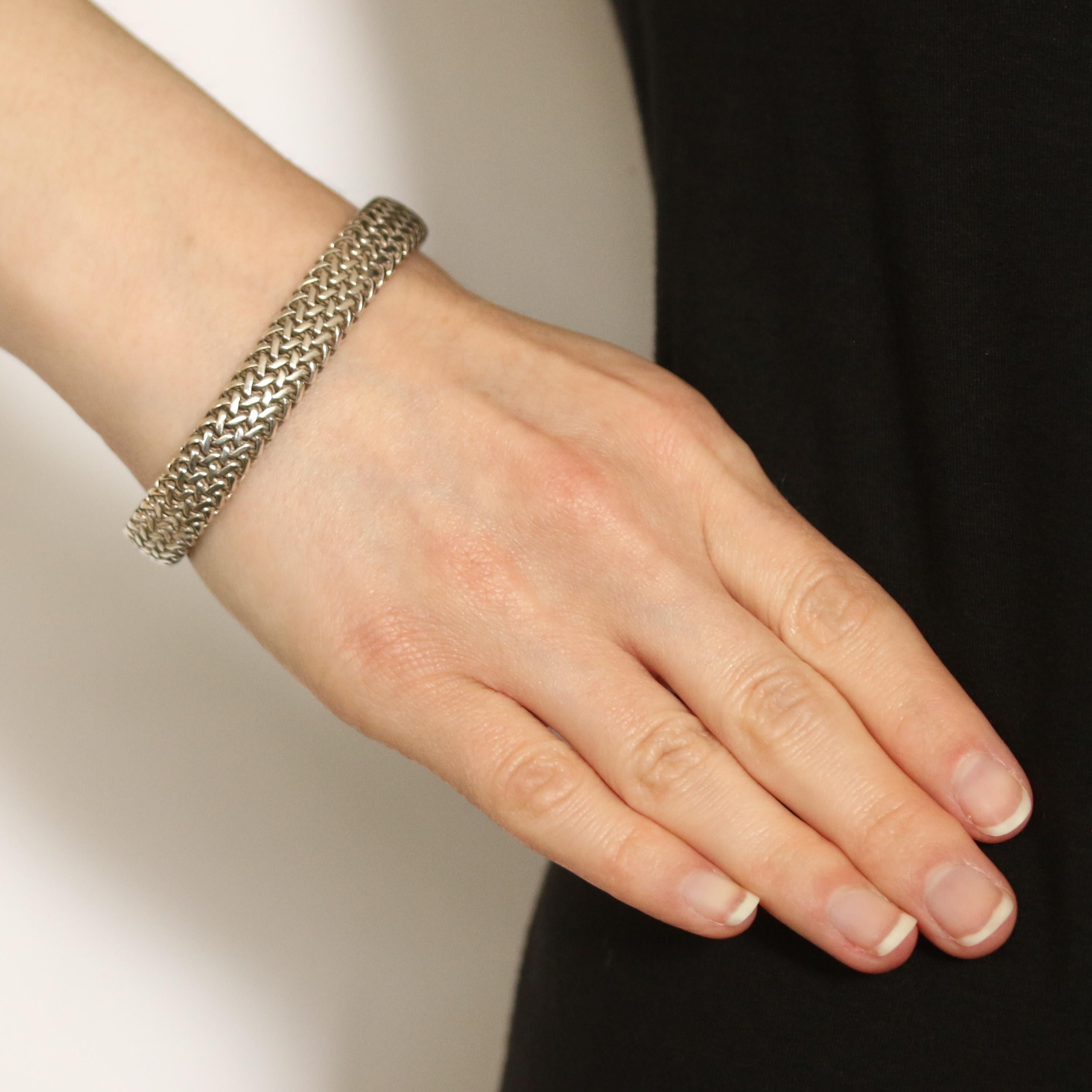 Metallgehalt: Sterling Silber

Kette Stil: Fancy Weizen
Armband Stil: Kette
Art des Verschlusses: Kastenschließe mit einseitiger Sicherheitsschließe

Maße
Länge: 7 1/4