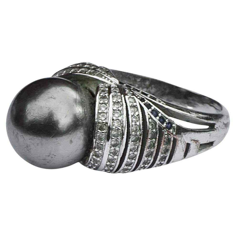 Anello da cocktail in argento sterling con perle finte e strass blu e trasparenti in vendita