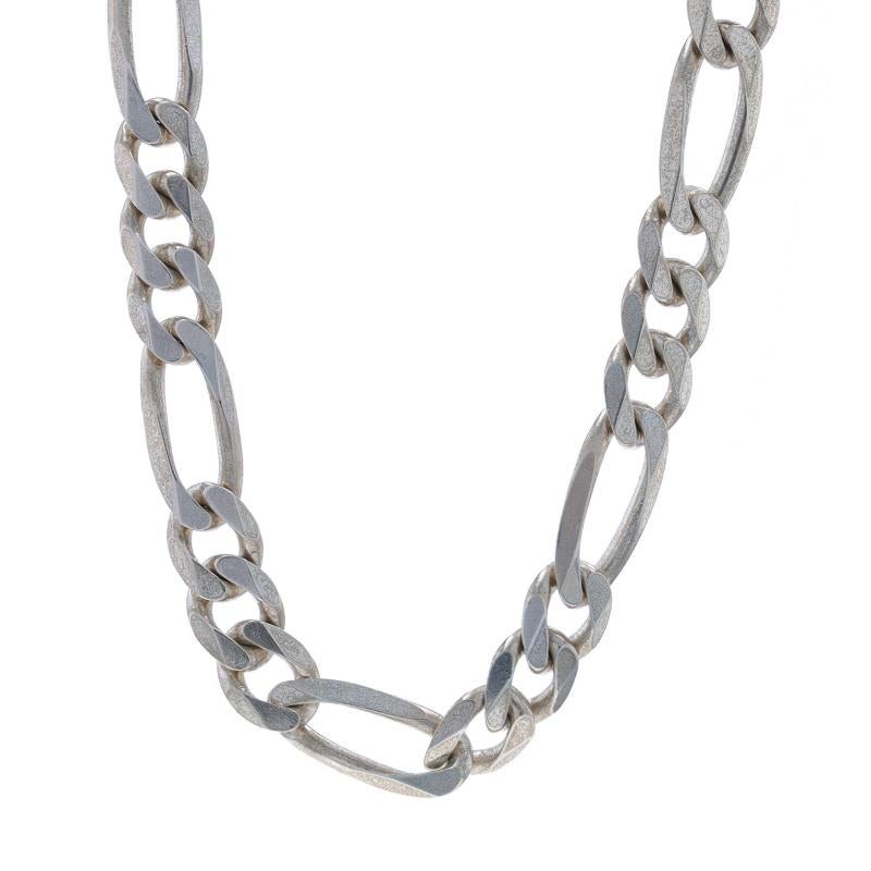 Contenuto del metallo: Argento Sterling

Stile della catena: Figaro
Stile della collana: Catena
Tipo di chiusura: Chiusura a moschettone

Misure

Lunghezza: 20