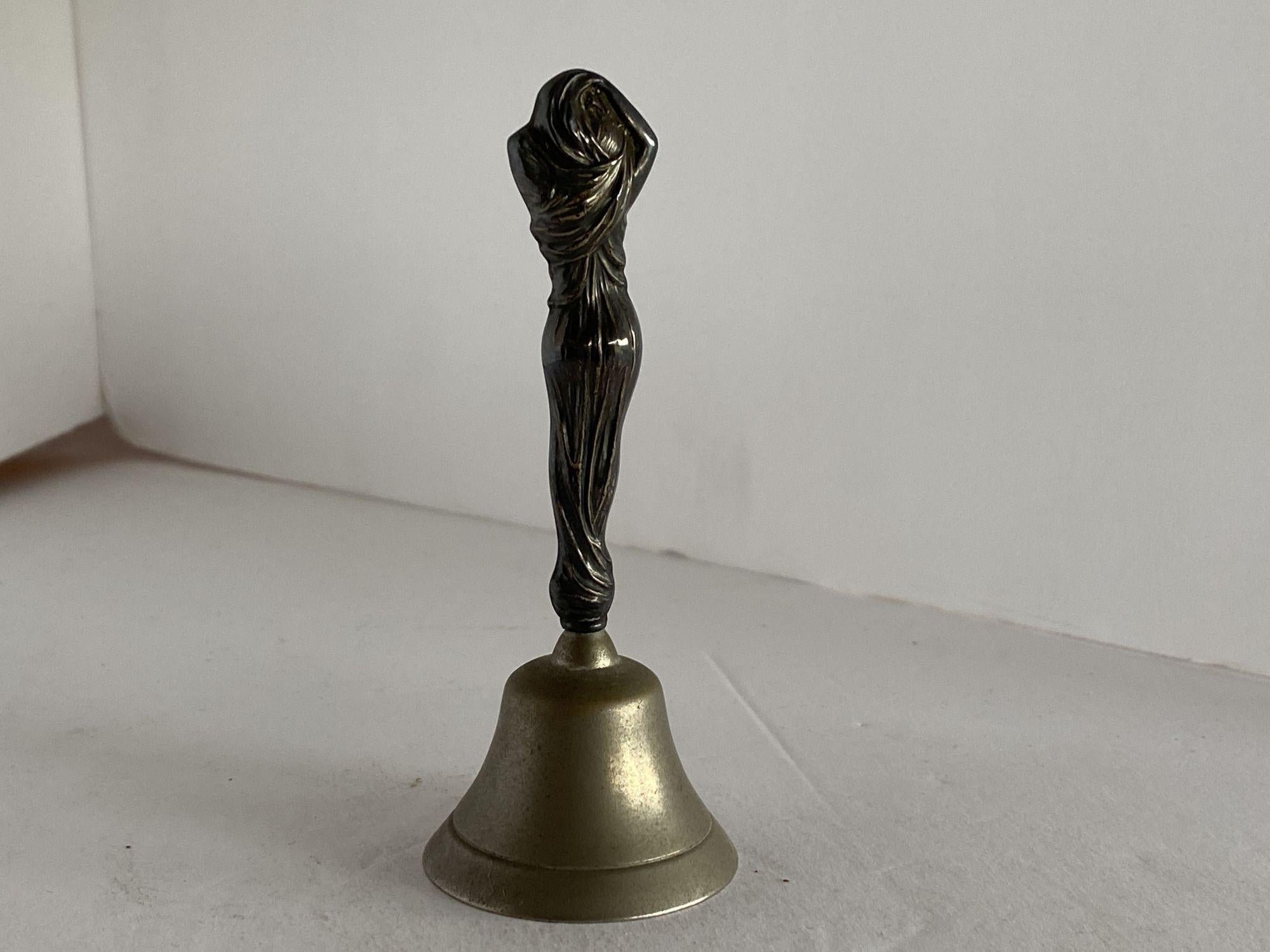 Sterling Silver Figural Female Desktop Servant Bell, Circa 1900 In Excellent Condition For Sale In Van Nuys, CA