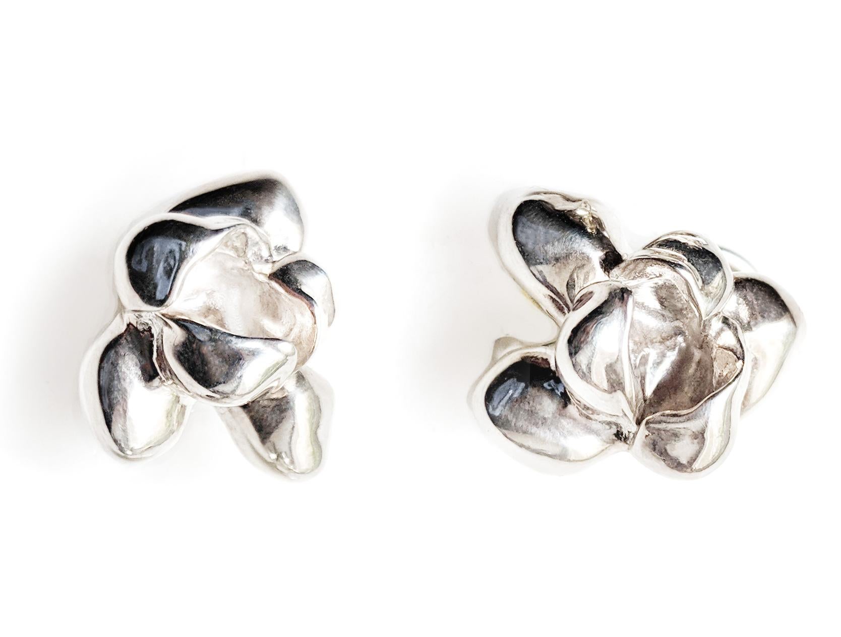 Sterling Silver Film Award Iris Blossom Contemporary Stud Earrings For Sale 10
