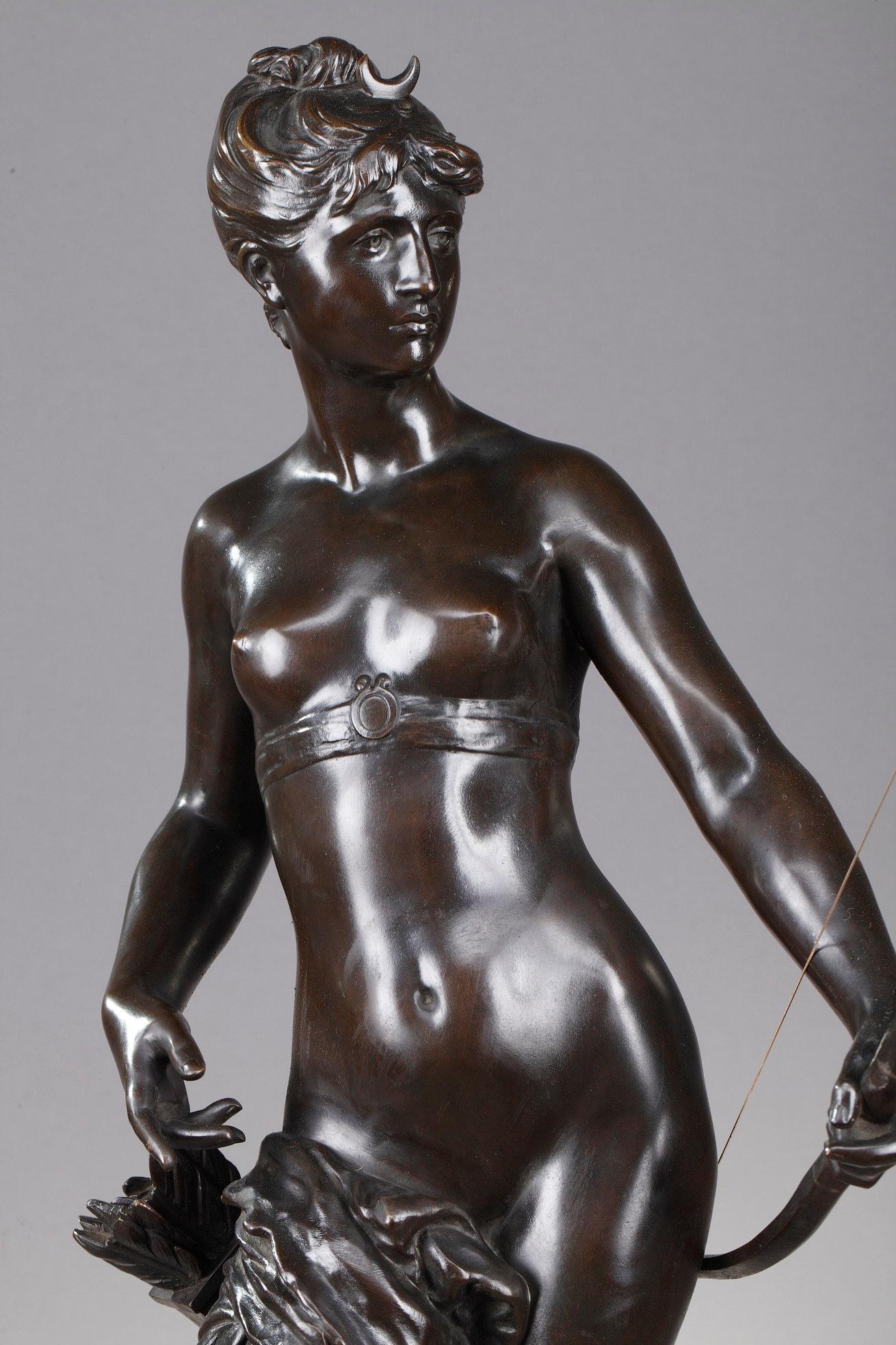 Bronze figure of Diana goddess of the Hunt, signed Mathurin Moreau In Good Condition In Paris, FR