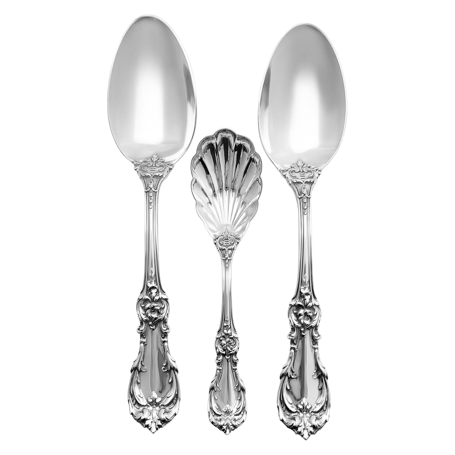 Sterling Silver Flatware Set Burgundy, Ptd in 1949 by Reed & Barton, 5 Place Set In Excellent Condition For Sale In Surfside, FL
