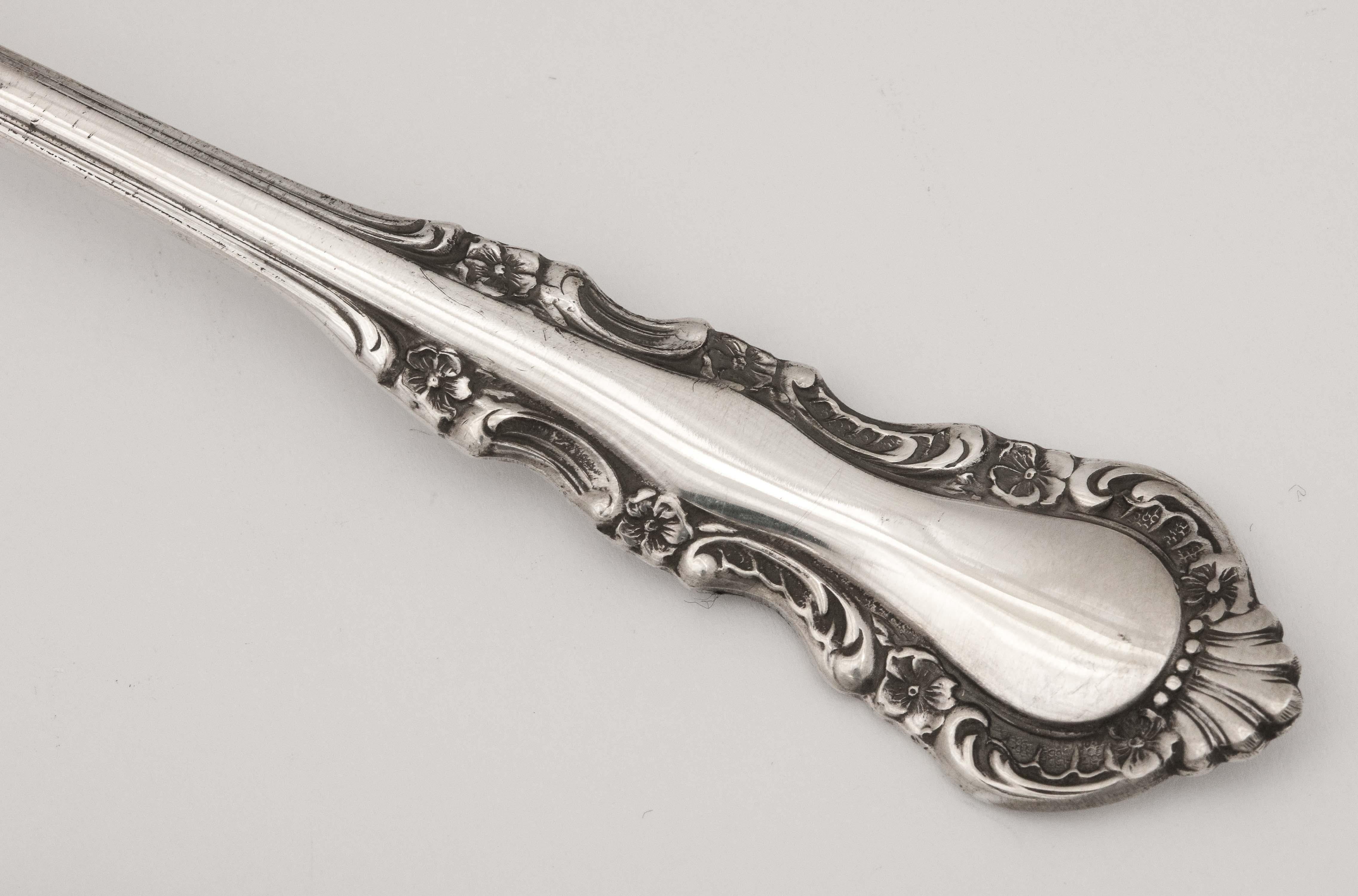 Sterling Silver Flatware Set by Reed and Barton, Georgian Rose Pattern In Good Condition In New York, NY