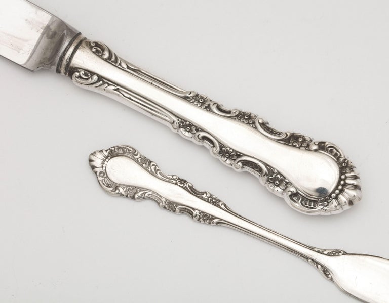 Sterling Silver Flatware Set by Reed and Barton, Georgian Rose Pattern For Sale 3
