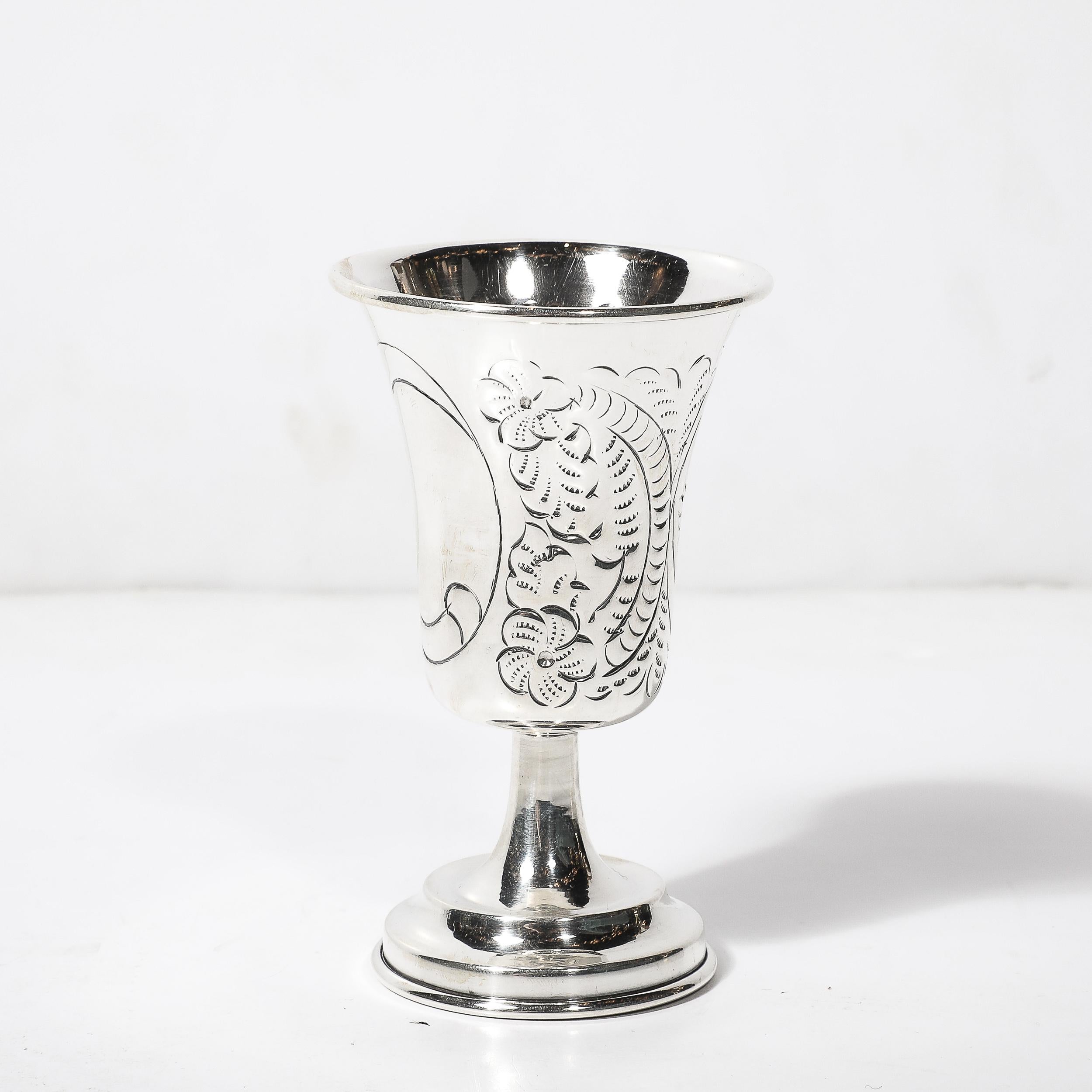 Kiddush Cup & Spiral Cartouche aus Sterlingsilber mit Blumendetails und Spiralkartusche, gestempelt .925 (Mexikanisch) im Angebot