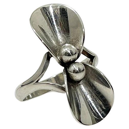 Sterling silver flower ring by Niels Erik From, Denmark, Mid-20th C For Sale