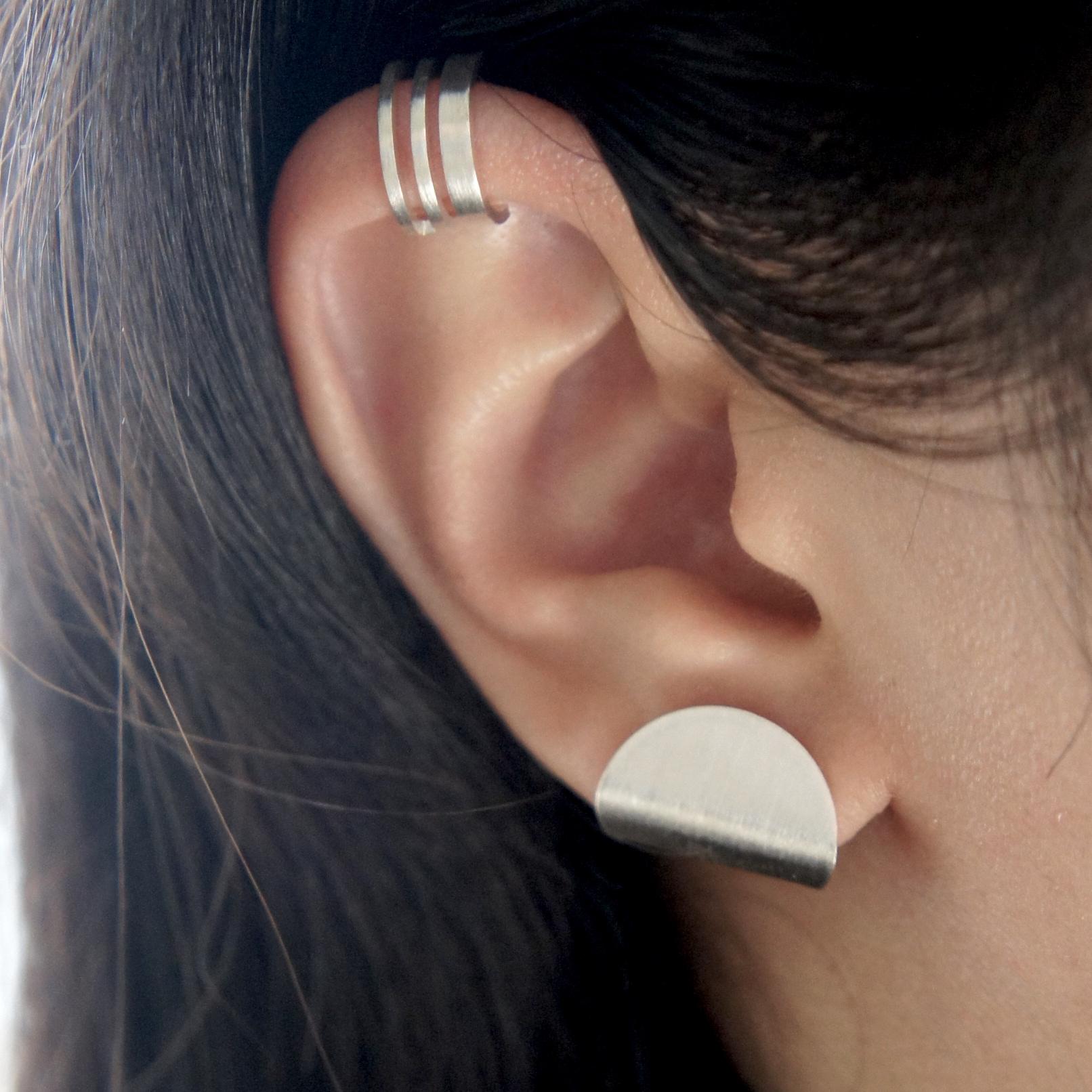  Curve-Ohrringe aus Sterlingsilber mit klappbarer Scheibe (Kunsthandwerker*in) im Angebot